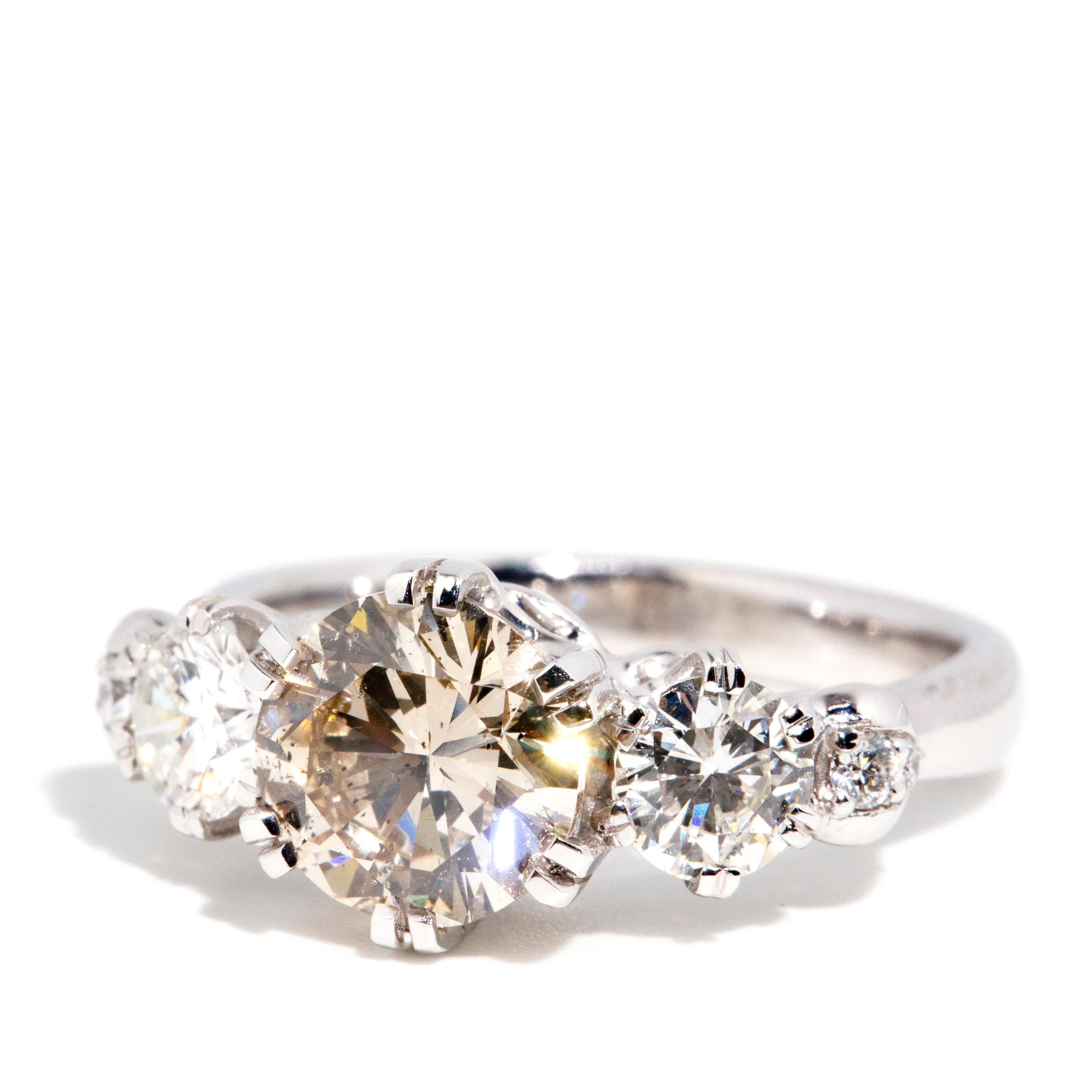 Round Cut Contemporary 2.90 Carat Brilliant Diamond Engagement Ring 18 Carat White Gold For Sale