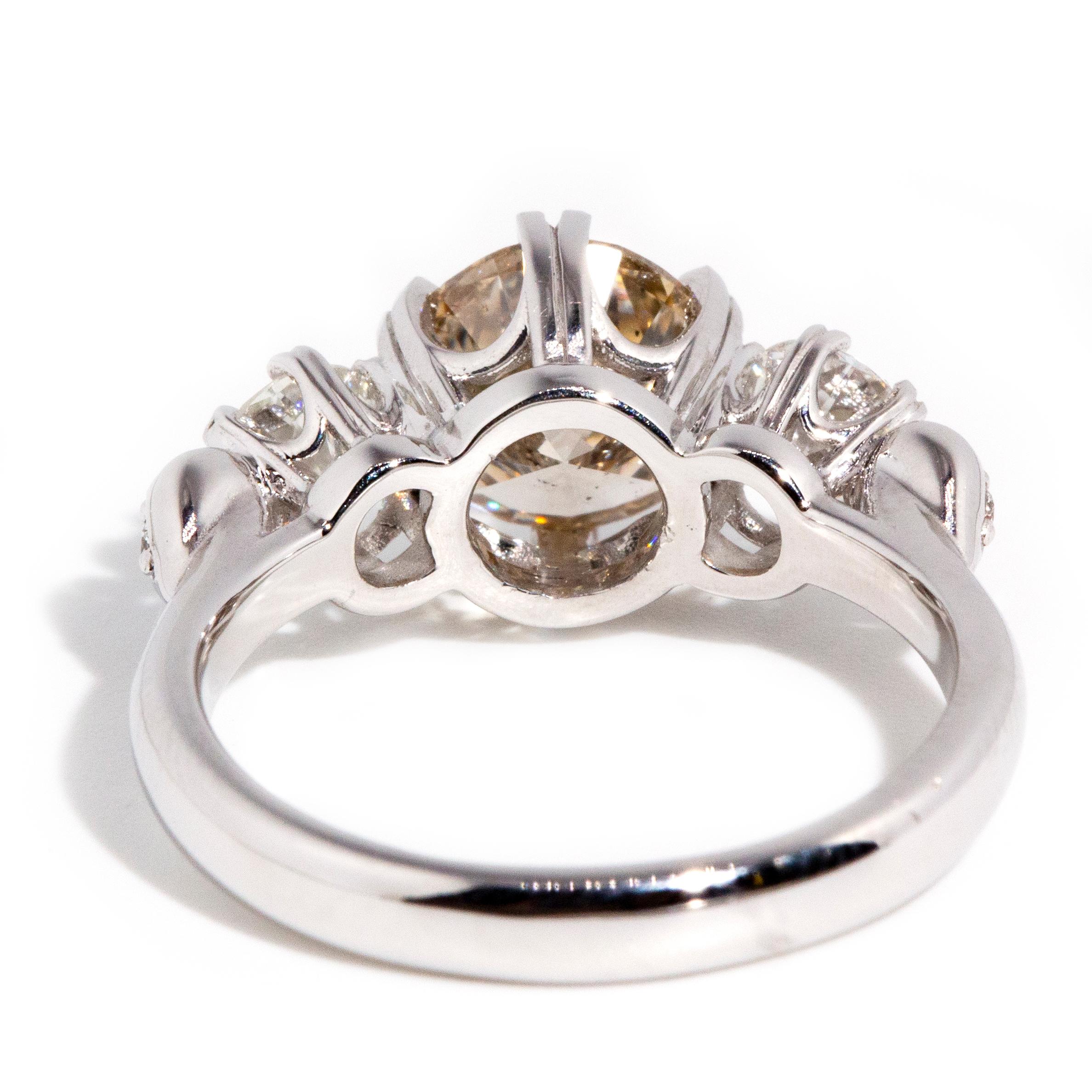 Women's Contemporary 2.90 Carat Brilliant Diamond Engagement Ring 18 Carat White Gold For Sale