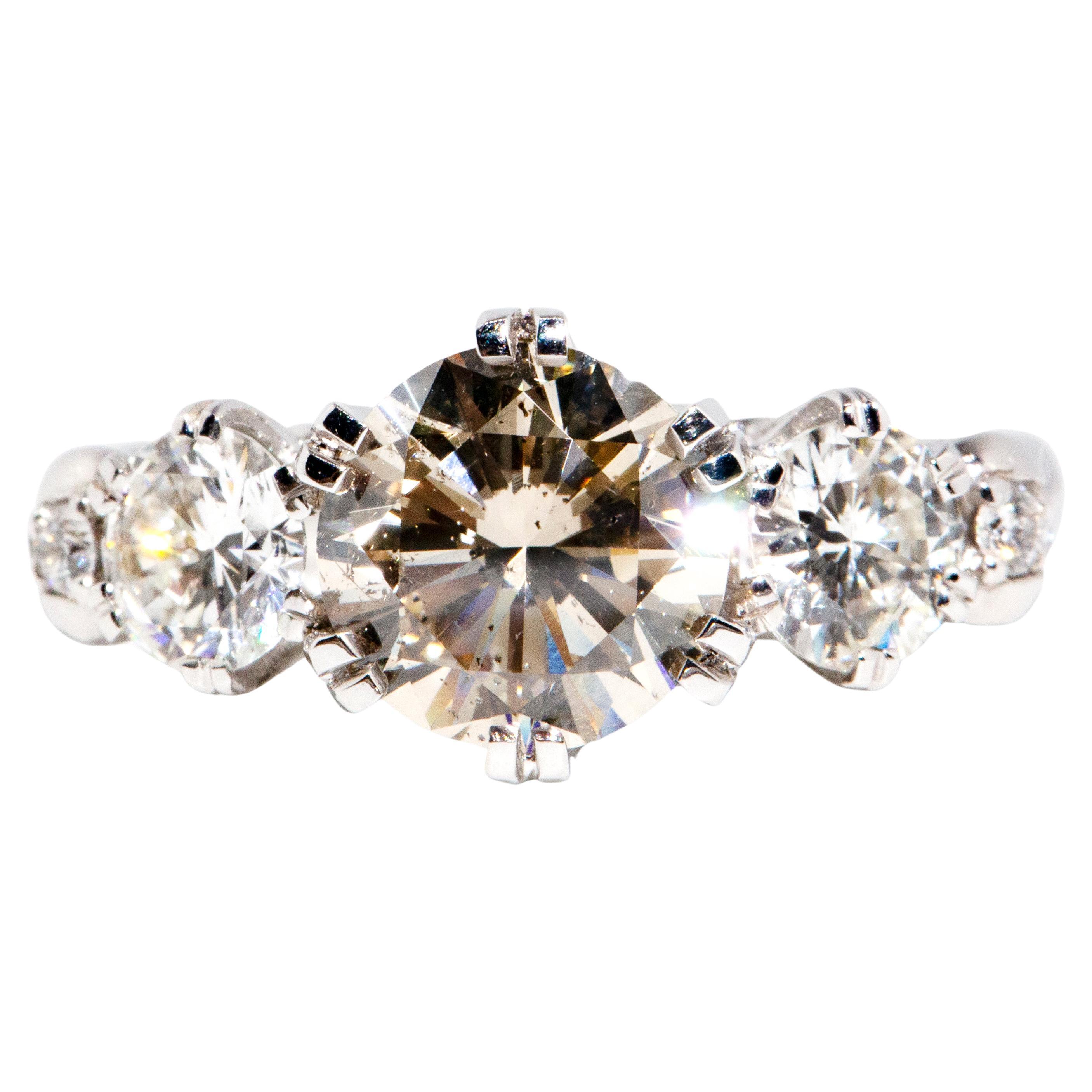 Contemporary 2.90 Carat Brilliant Diamond Engagement Ring 18 Carat White Gold For Sale