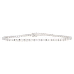 Bracelet de tennis contemporain en or blanc avec ligne de diamants de 2.99ct