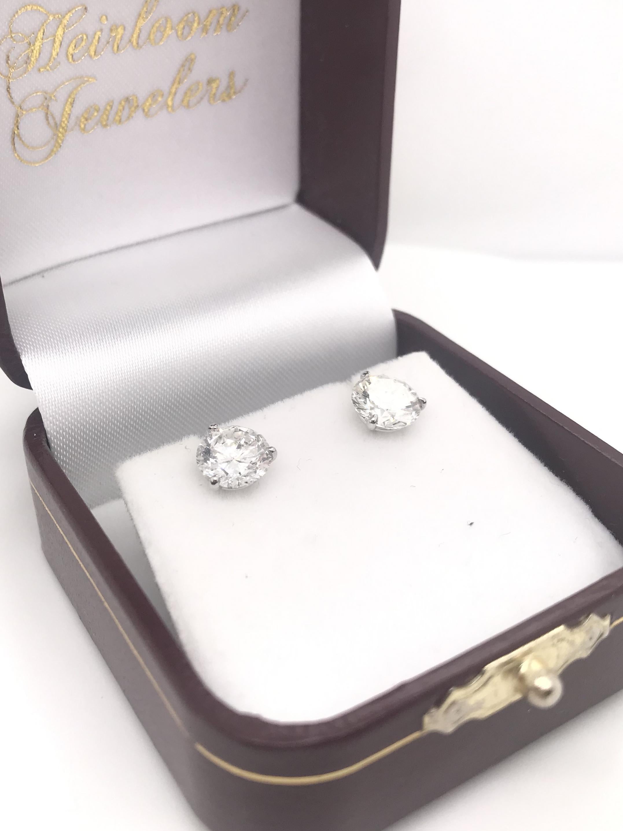 Contemporary 3 Carat Total Weight Diamond Stud Earrings 5
