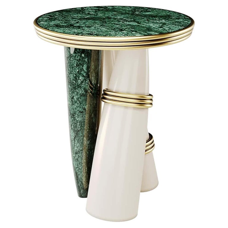 Contemporary 3 Legs Marble Round Side Table  Polished Marble  Gloss Lacquer For Sale