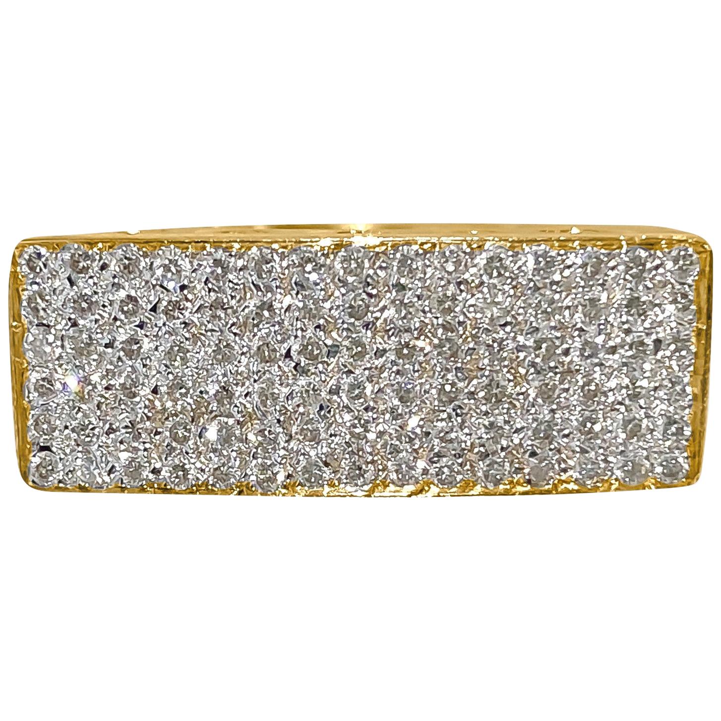 Contemporary 3.00 Carat Diamond 18 Karat Yellow Gold Cluster Ring For Sale