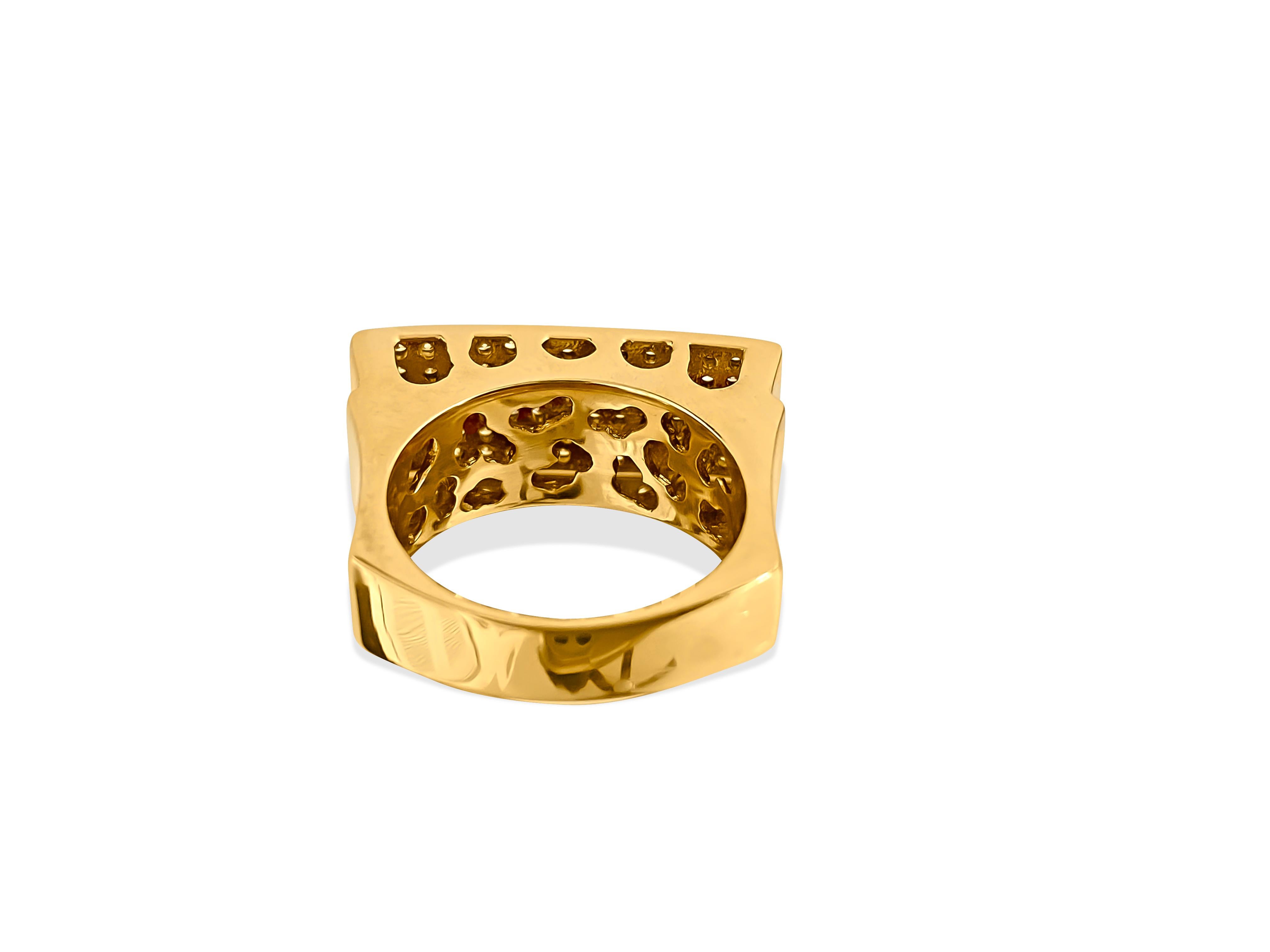 Men's Contemporary 3.00 Carat Diamond 18K Gold Cluster Ring For Sale