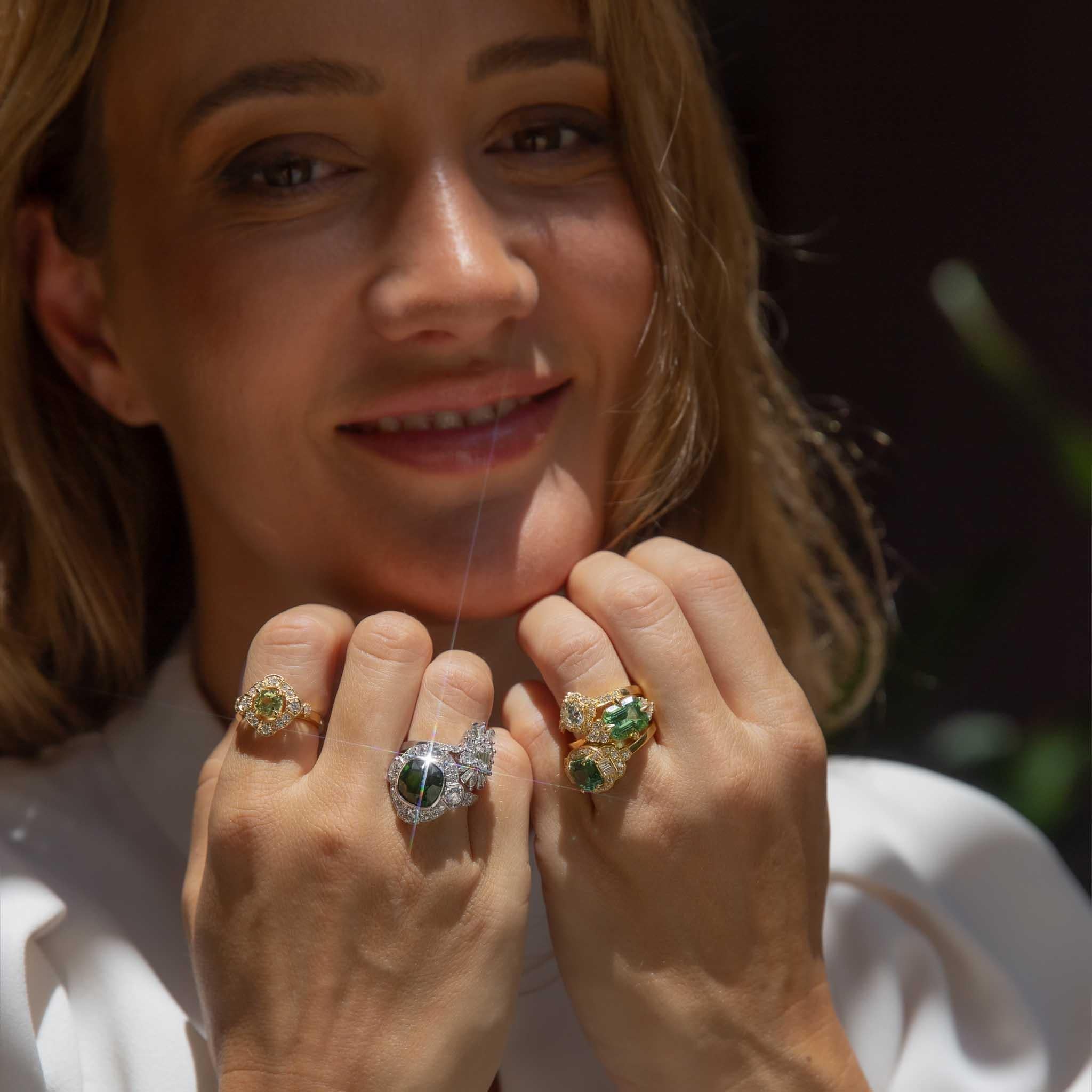 Contemporary 3,02 Karat Grüner Turmalin & Diamant Ring 18 Karat Gelbgold im Angebot 1