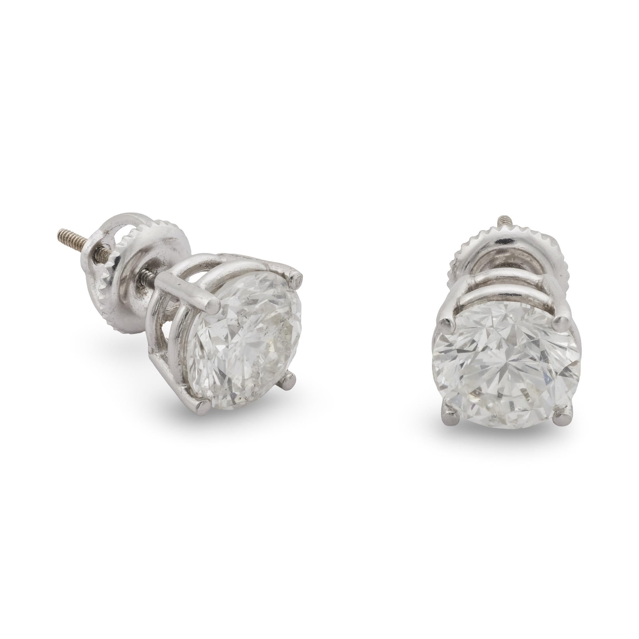 Contemporain Clous d'oreilles contemporains en or blanc 14k avec diamants ronds de 3,10 carats et de taille brillante en vente