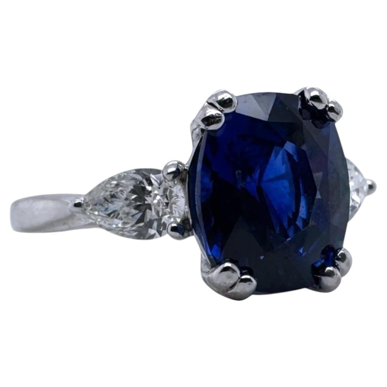 Contemporary 3.15 Carat Royal Blue Sapphire & Diamond Platinum Ring GIA