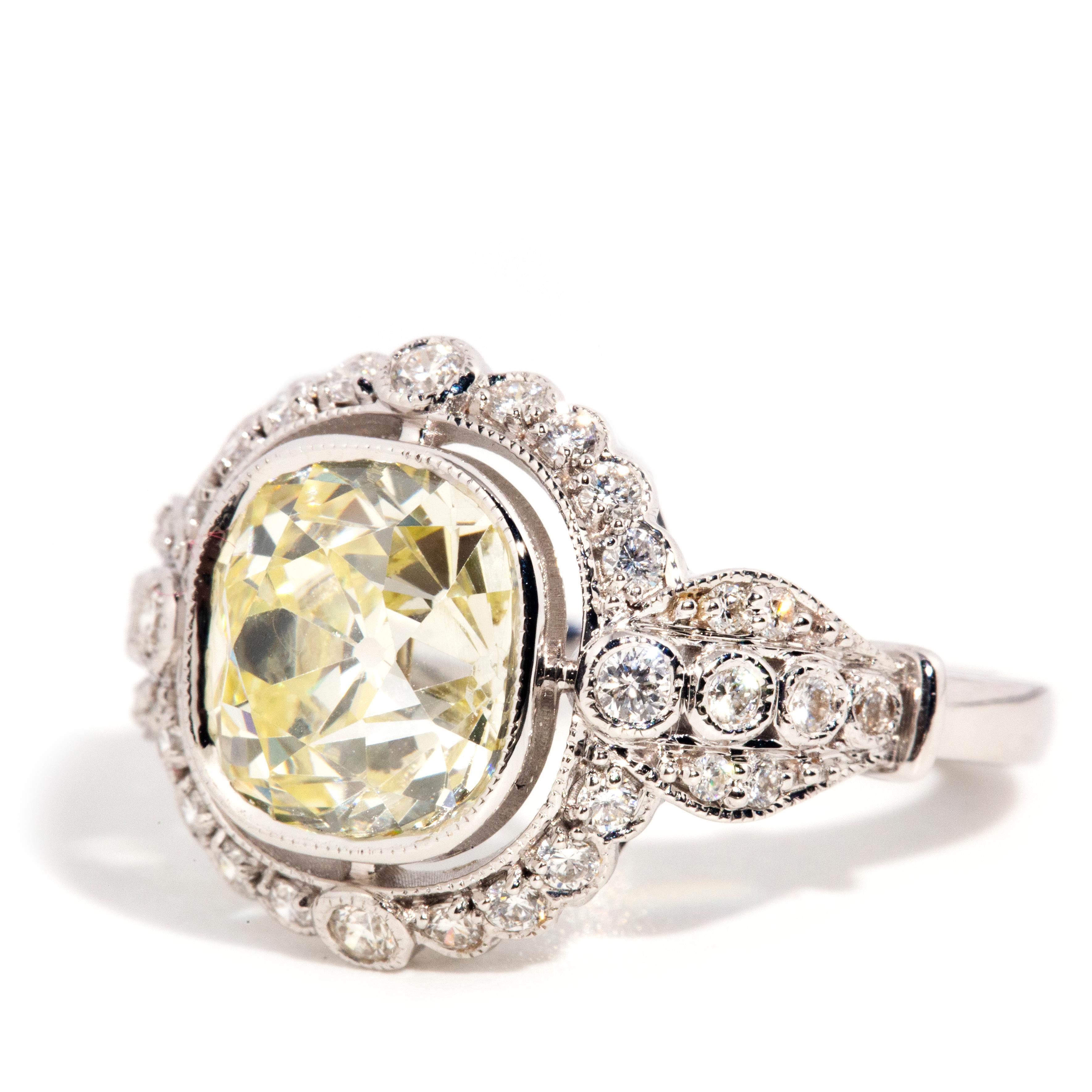 Women's Contemporary 3.20 Carat Old Mine Cut Diamond Engagement Ring 18 Carat White Gold For Sale