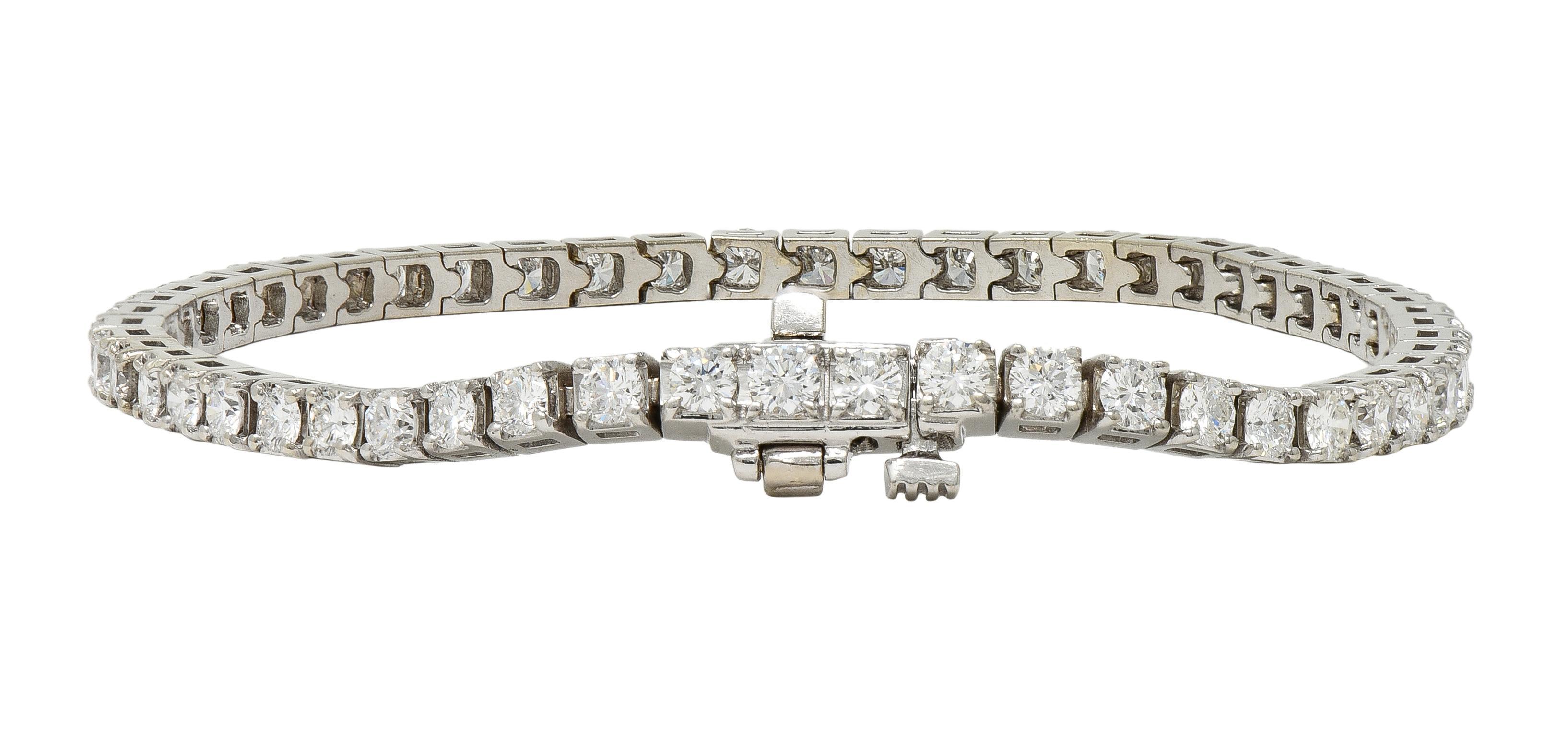 Contemporary 3.25 CTW Diamond 14 Karat White Gold Tennis Line Bracelet For Sale 4