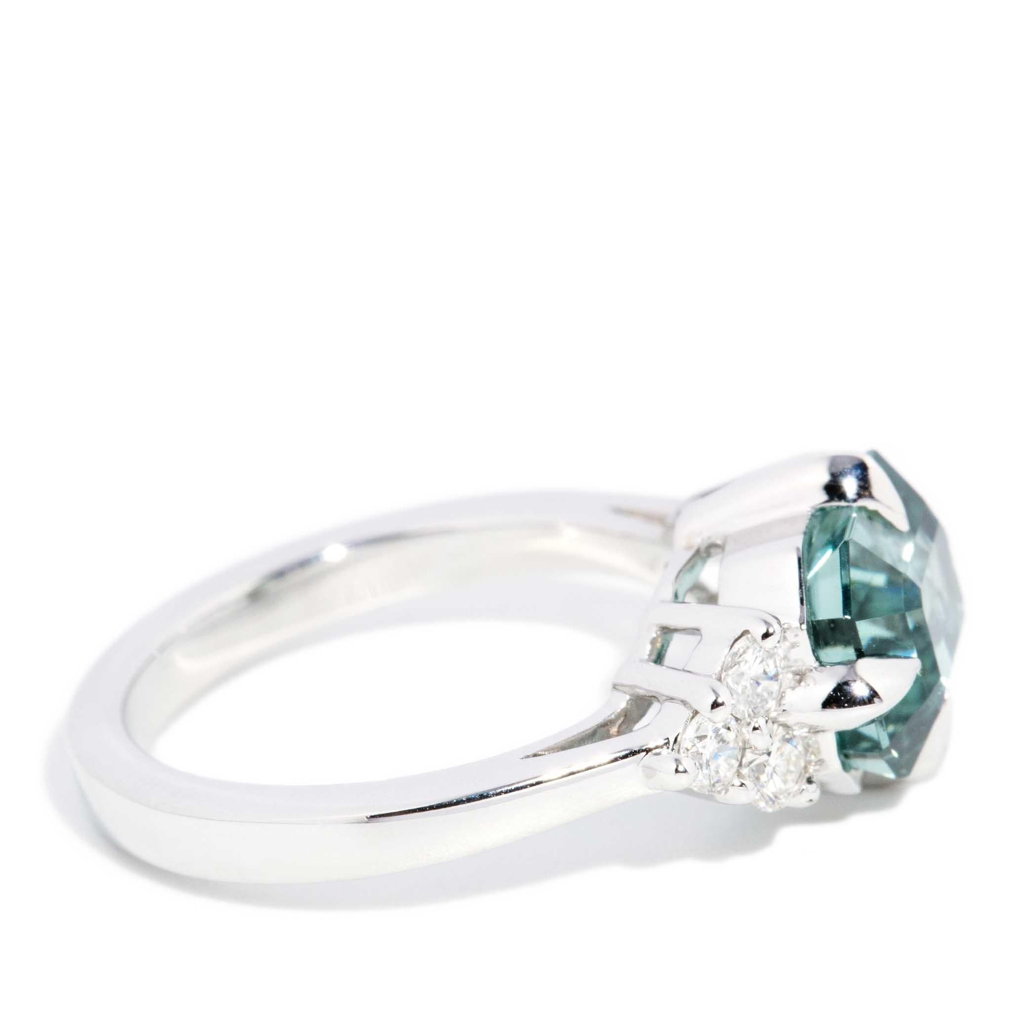 Contemporary 3.36ct Seafoam Tourmaline & Diamond Ring 18ct White Gold For Sale 2