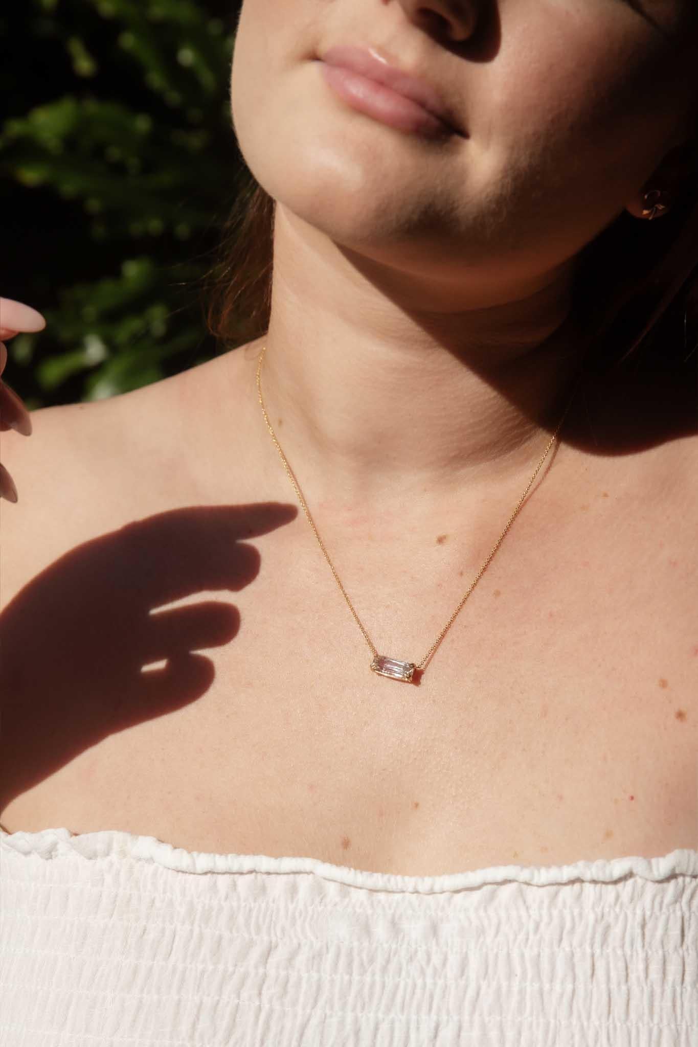 Collier Contemporary 3.38 Carat Watermelon Tourmaline Or 18 Carat Pour femmes en vente