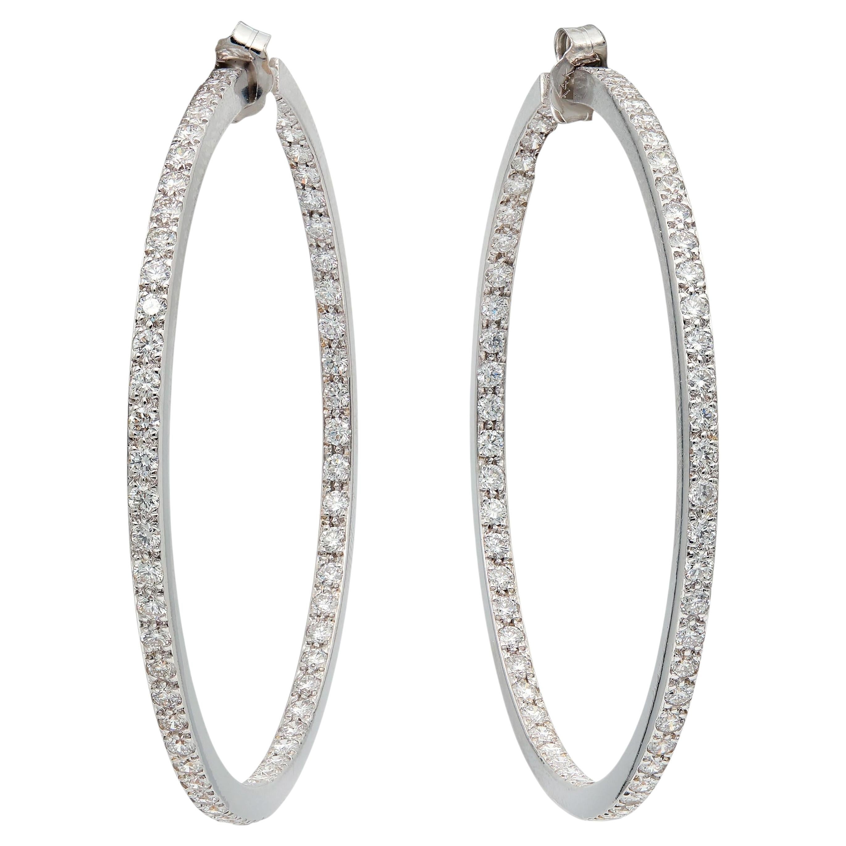 Pendientes de aro contemporáneos de oro blanco de 18 quilates con un diamante de 3,60 quilates