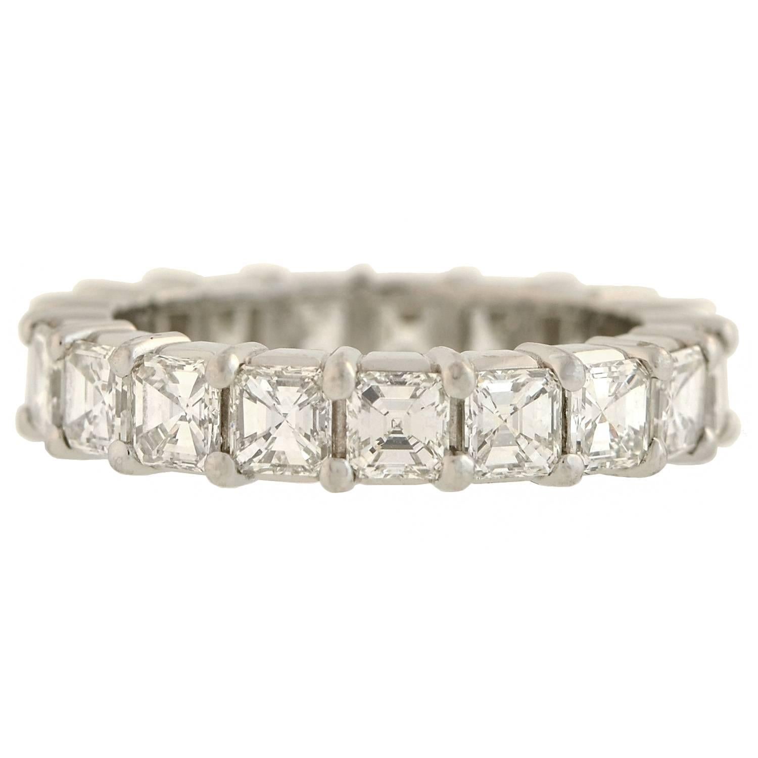Contemporary 3.60 Total Carats Asscher Cut Diamond Eternity Band In Excellent Condition In Narberth, PA