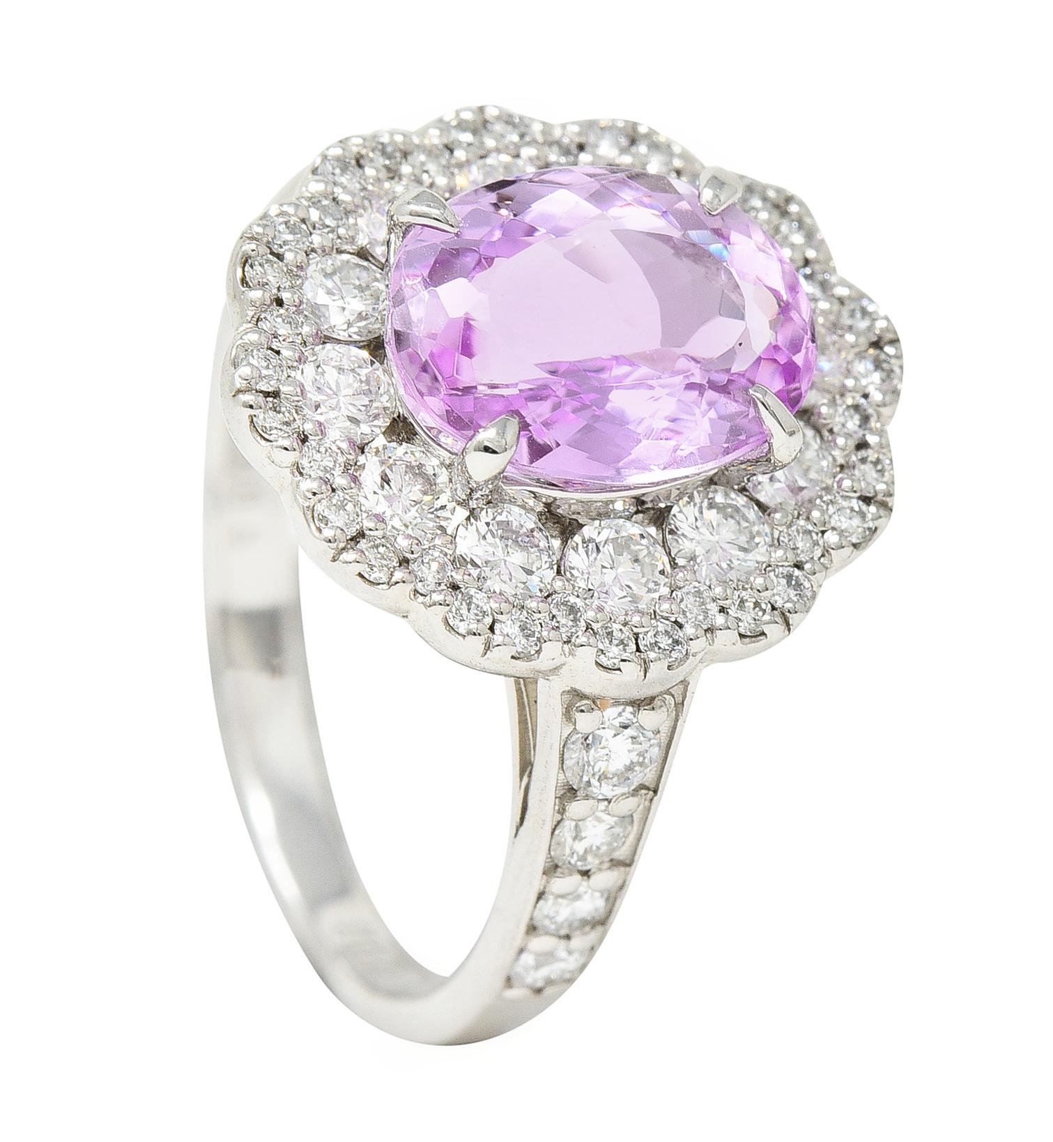 Zeitgenössischer 3,88 Karat rosa Topas Diamant Platin Blumen-Cluster-Ring im Angebot 7