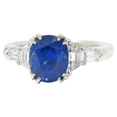 Contemporary 3.98 Carats Diamond Sapphire Platinum Gemstone Ring