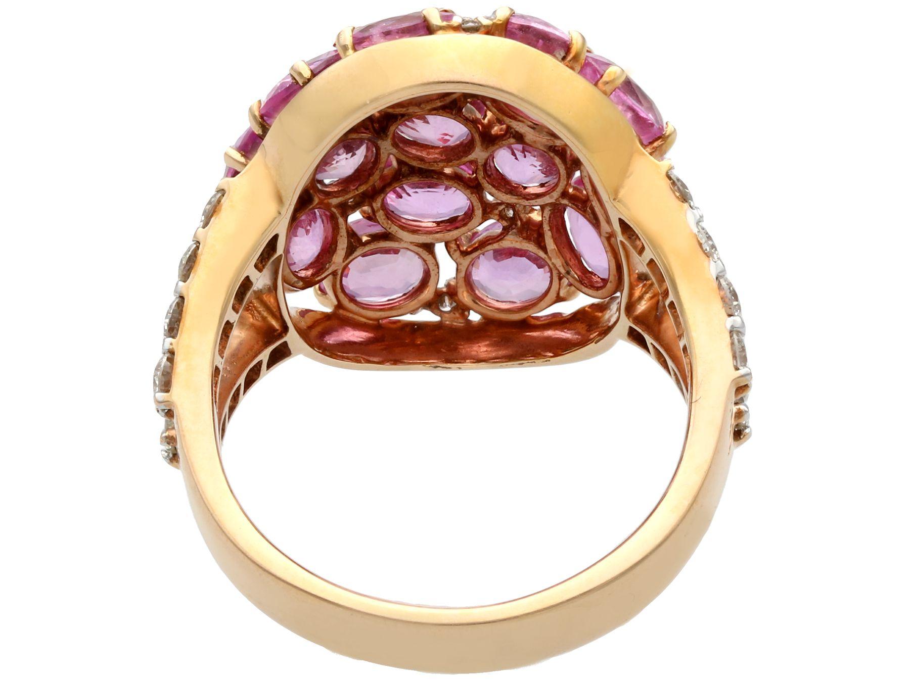 Anillo de cóctel de oro amarillo con zafiro rosa y diamantes de 3,99 quilates en venta 2