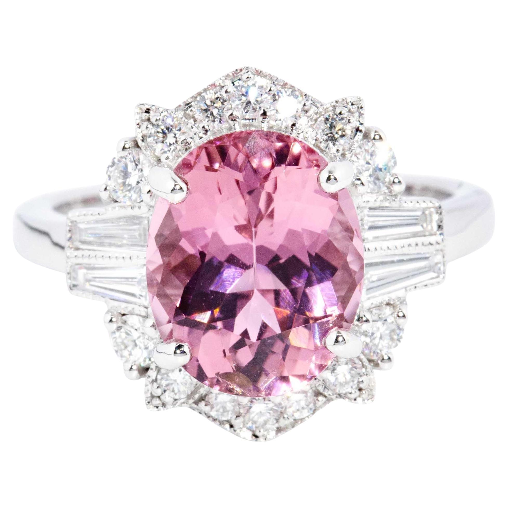 Contemporary 4,00 Karat Pink Turmalin & Diamant Ring 18 Karat Weißgold im Angebot