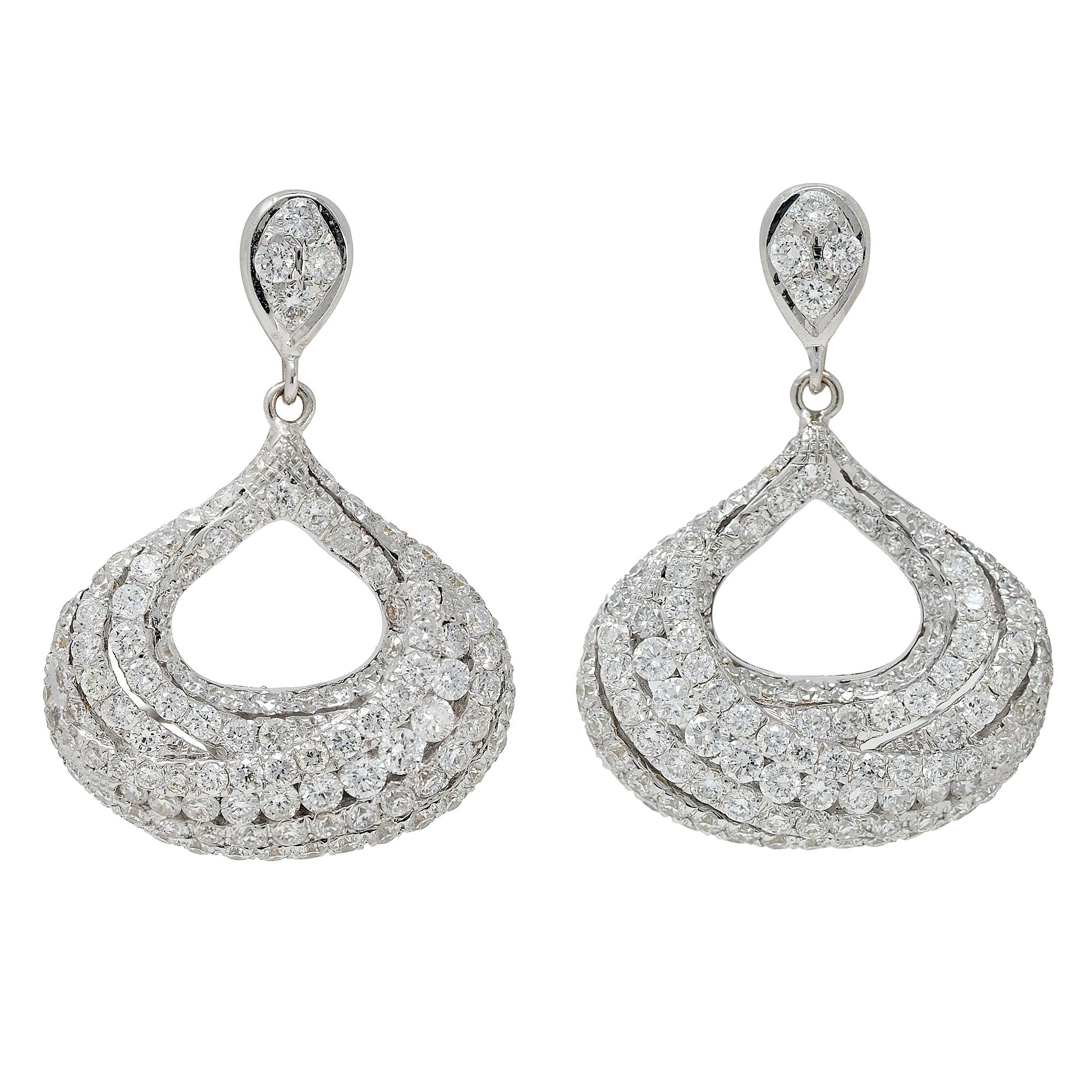 Pendientes de Gota Contemporáneos de Oro de 18 Kilates con Diamantes de 4,20 quilates en venta 1