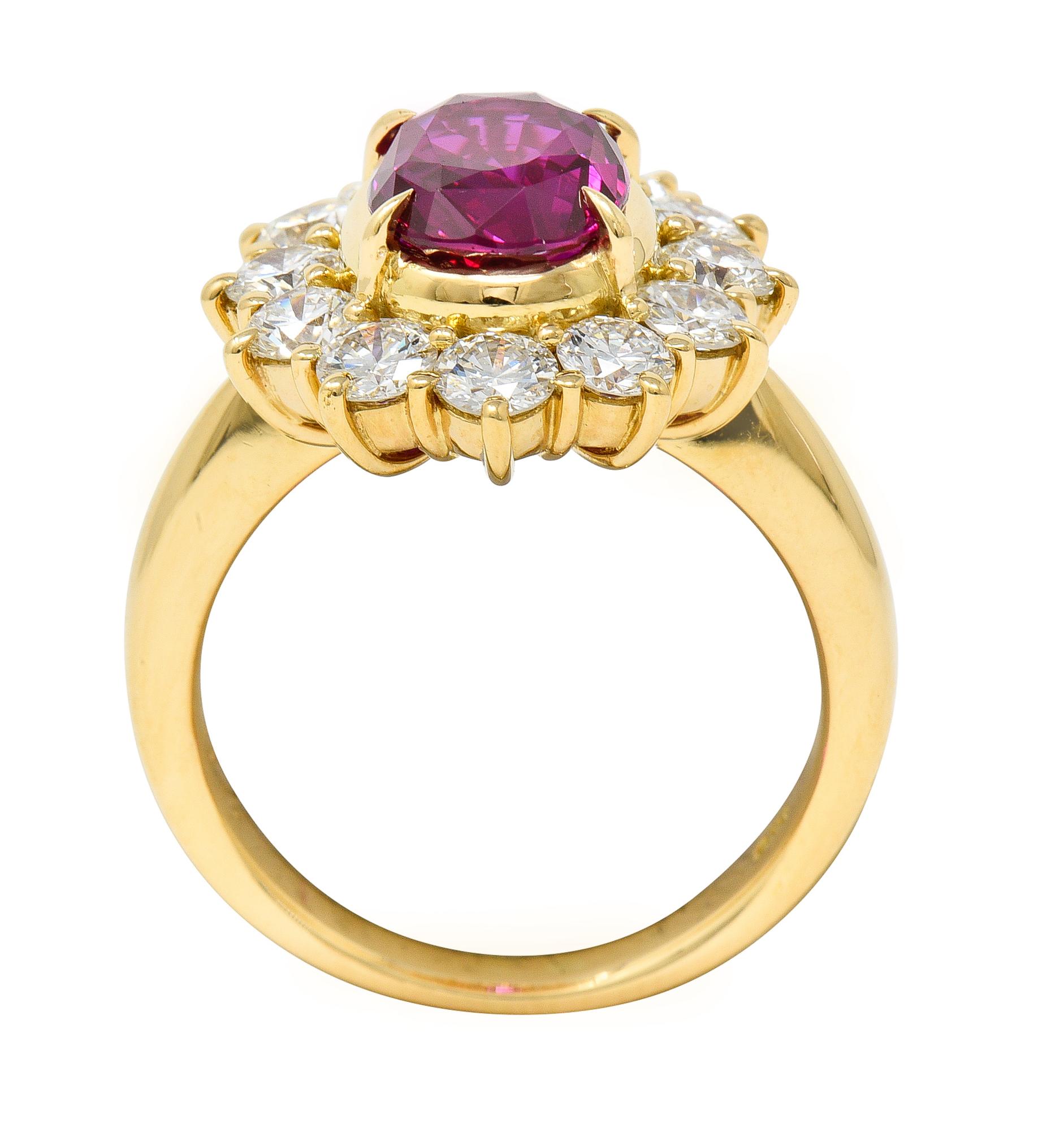 Contemporary 4.28 CTW Oval Step Cut Ruby Diamond 18 Karat Yellow Gold Ring For Sale 4