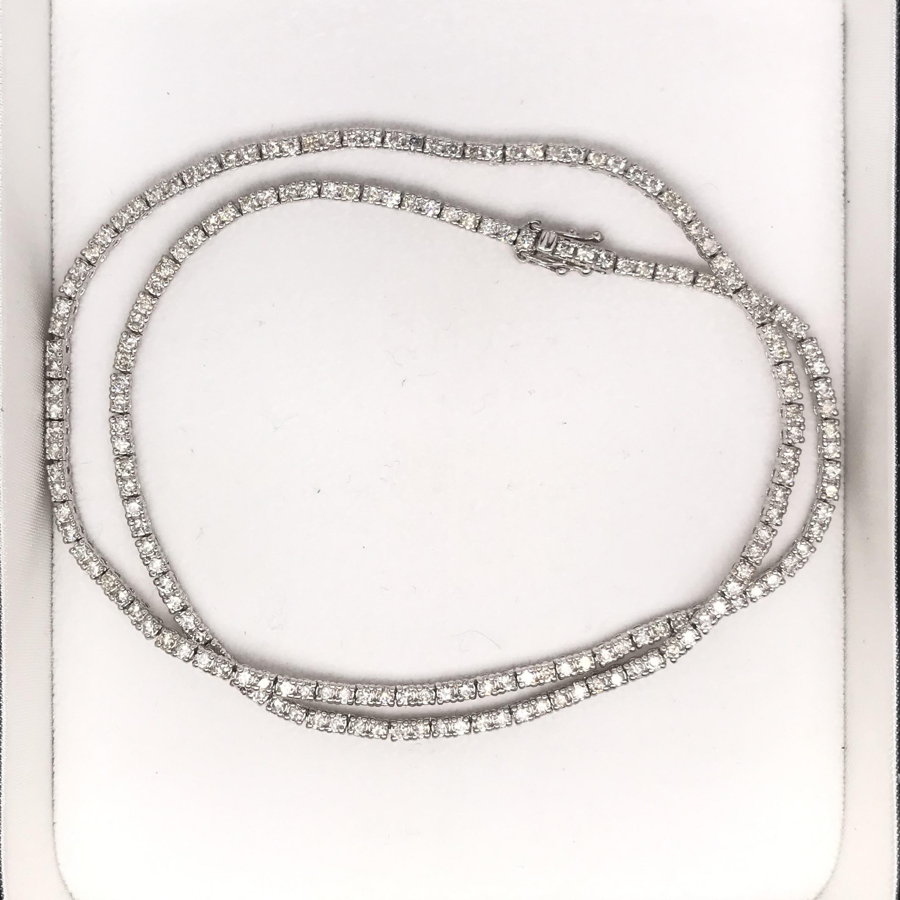 Contemporary 4.40 Carat Diamond Tennis Necklace In New Condition For Sale In Montgomery, AL