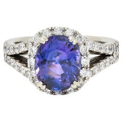 Contemporary 4.60 CTW Color-Change Sapphire Diamond 14 Karat Gold Halo Ring GIA