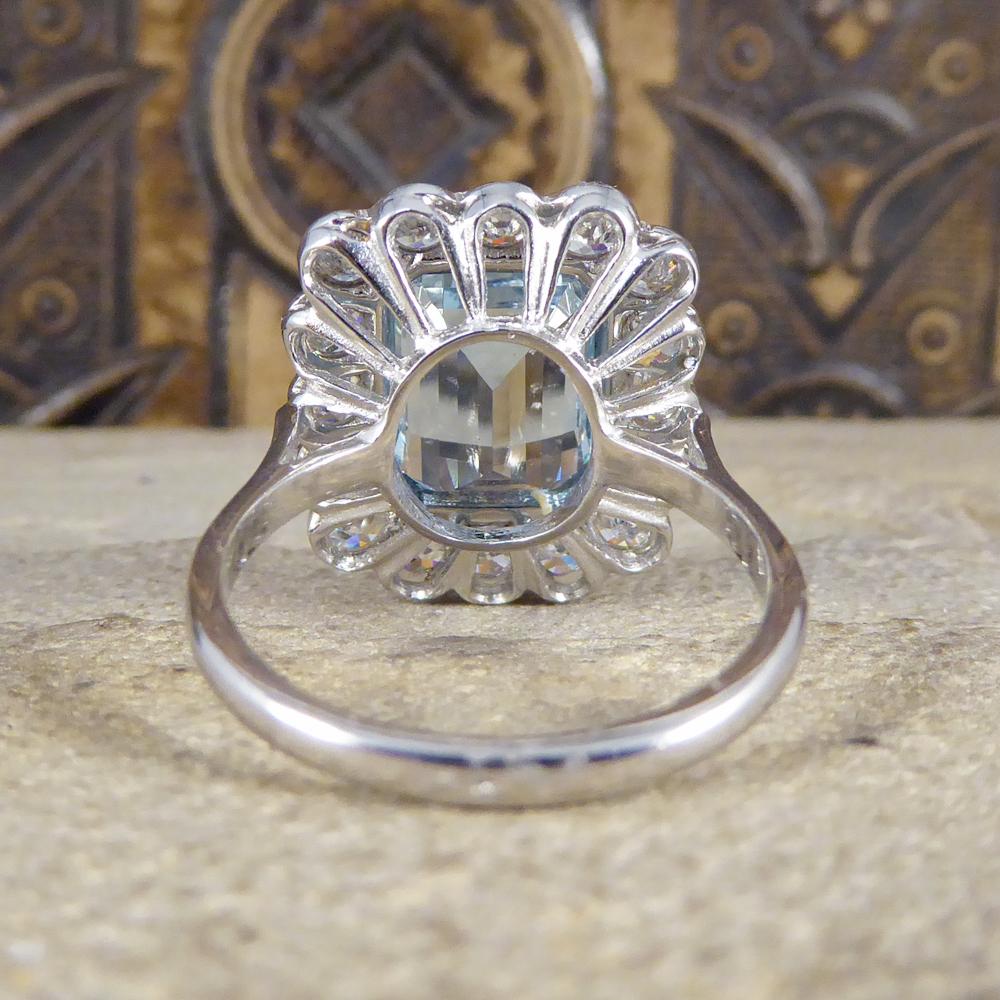 Contemporary 5.00 Carat Aquamarine and Diamond Cluster Ring in Platinum In Good Condition In Yorkshire, West Yorkshire