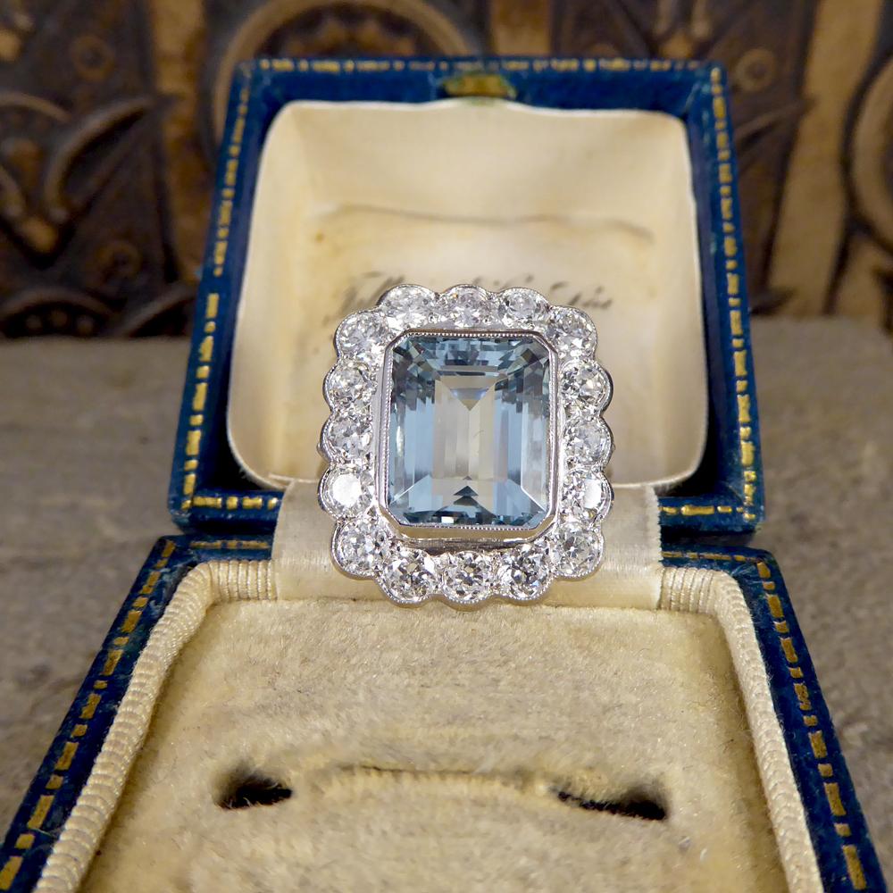 Contemporary 5.00 Carat Aquamarine and Diamond Cluster Ring in Platinum 4