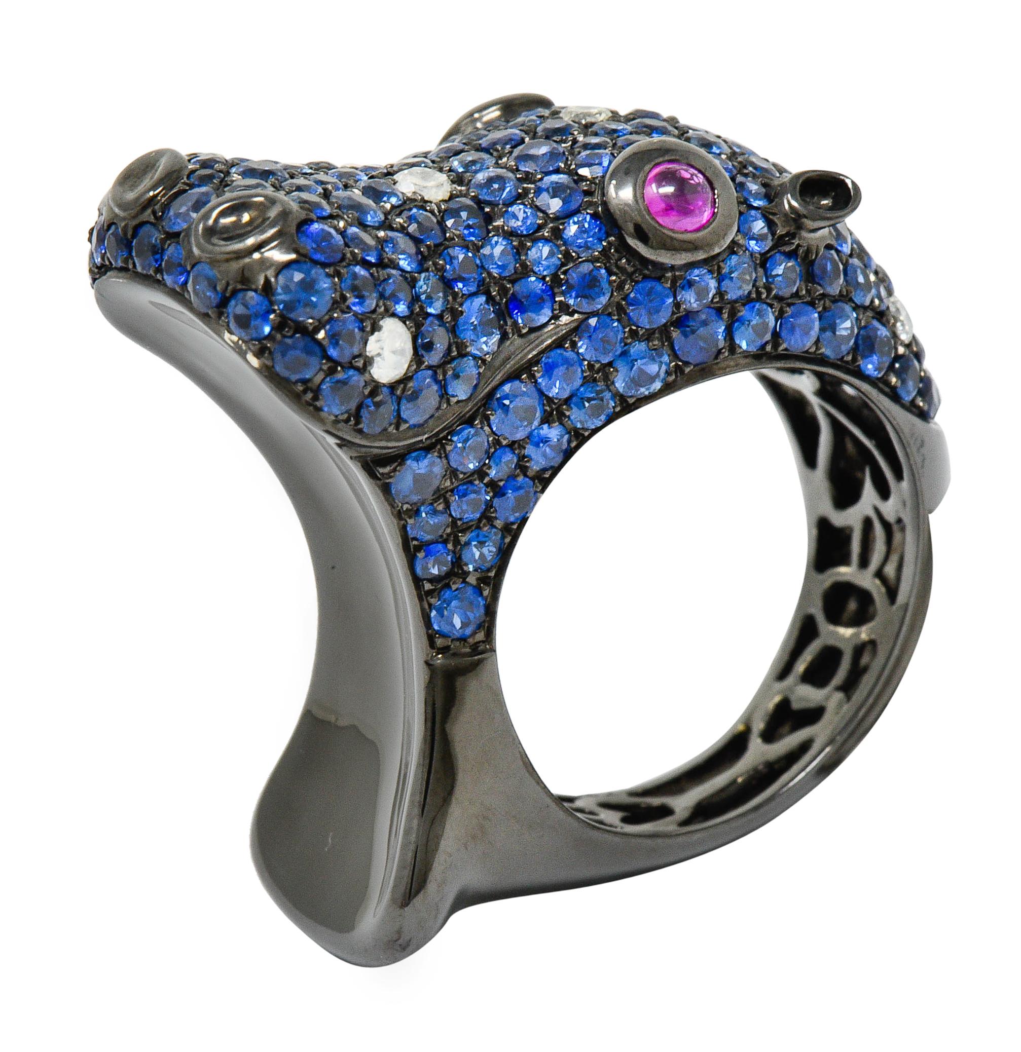 Contemporary 5.28 Carat Sapphire Diamond Ruby 18 Karat Gold Hippo Ring 7