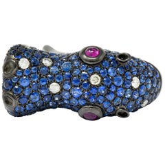 Contemporary 5.28 Carat Sapphire Diamond Ruby 18 Karat Gold Hippo Ring