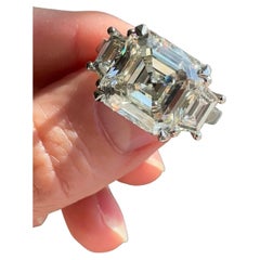 Bague de fiançailles contemporaine en diamant taille Asscher de 5,49 carats - VS2/I