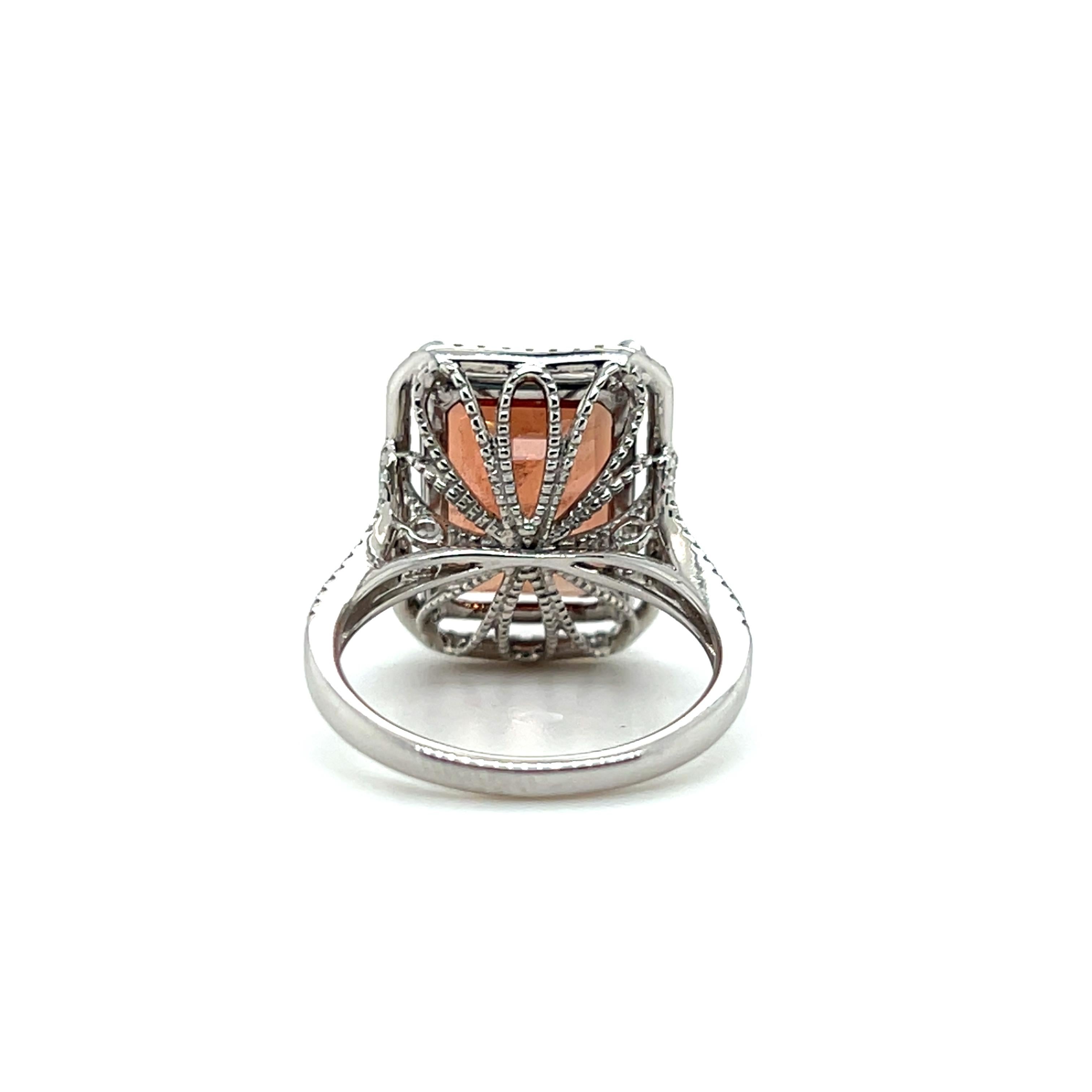 Anillo de cóctel contemporáneo de oro blanco de 14k con piedra solar y diamantes de 5,5 quilates en venta 4