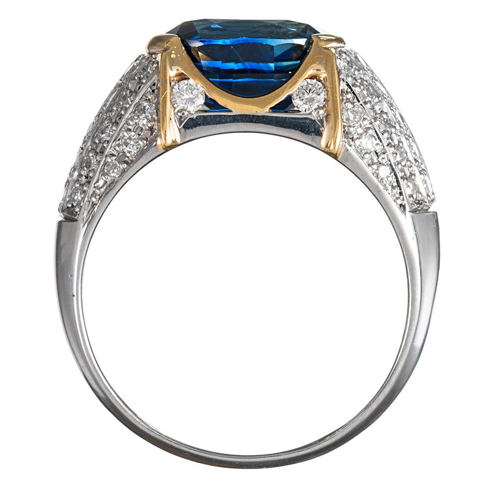 Contemporary 5.52 Carat Sapphire and Diamond Ring In Excellent Condition For Sale In Carmel-by-the-Sea, CA