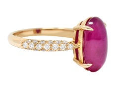 Contemporary 5.68 Carats Ruby Cabochon Diamond 18 Karat Rose Gold Gemstone Ring