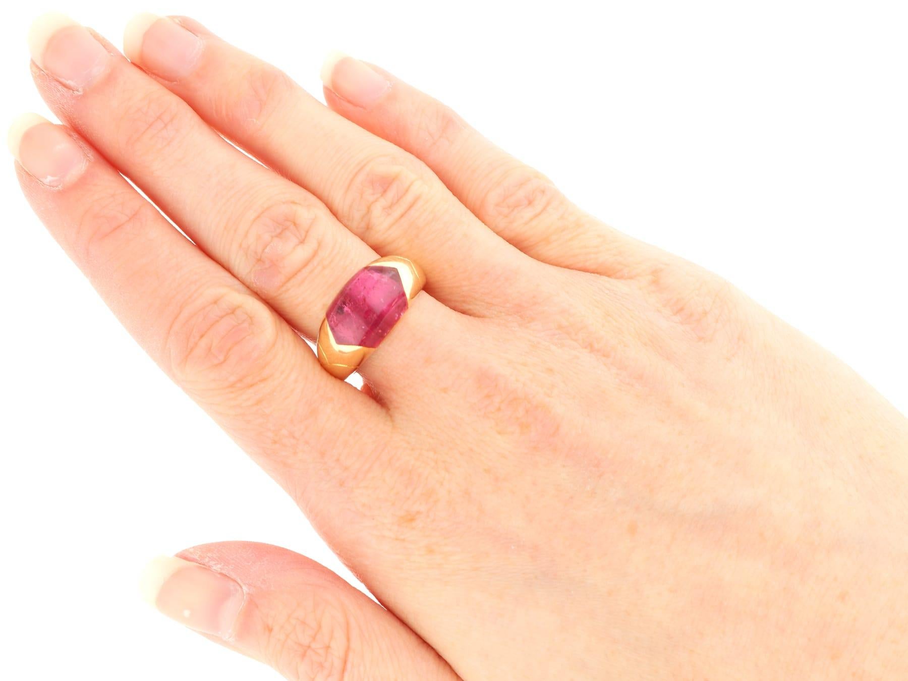 Bague Contemporary 5.90 Carat Pink Tourmaline 18k Yellow Gold by Bulgari (1995) en vente 4