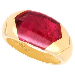 Anillo contemporáneo de oro amarillo de 18 quilates con turmalina rosa de 5,90 quilates de Bulgari (1995)