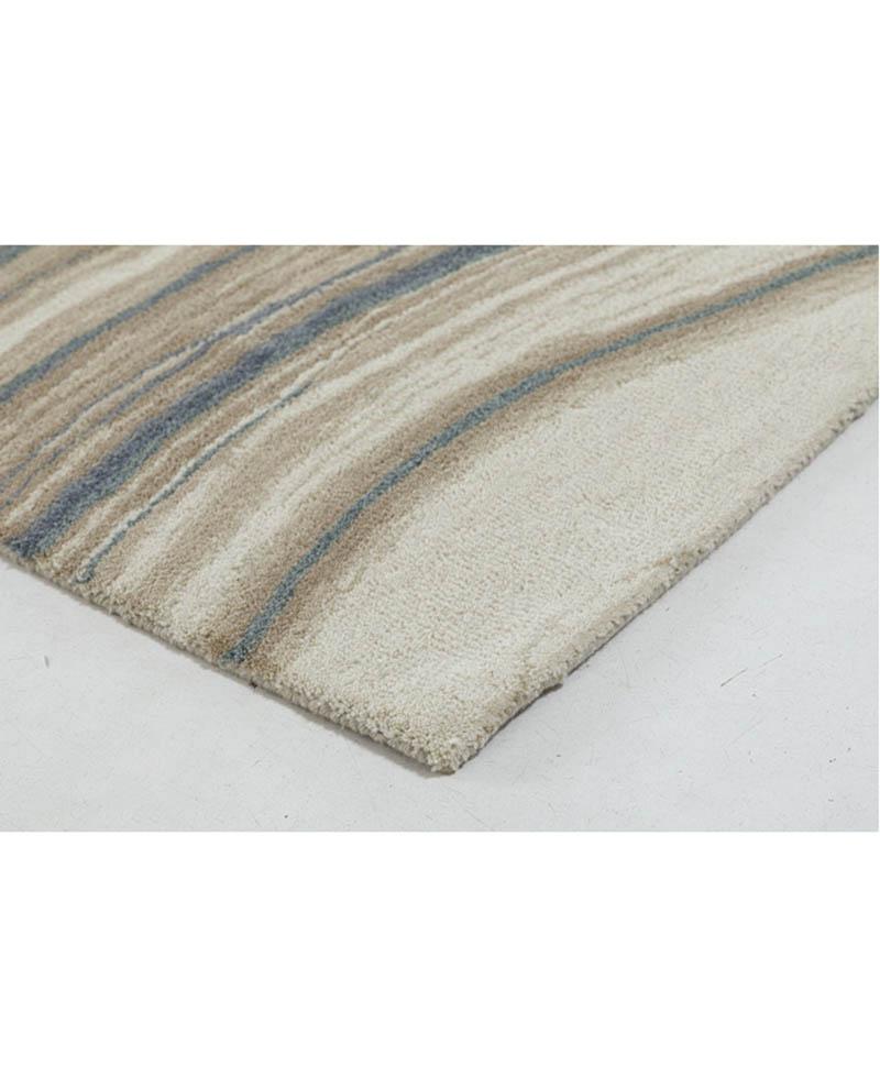 Hand-Woven Contemporary 5'x7' Hand-Tufted Rug with Wavy Stripes For Sale