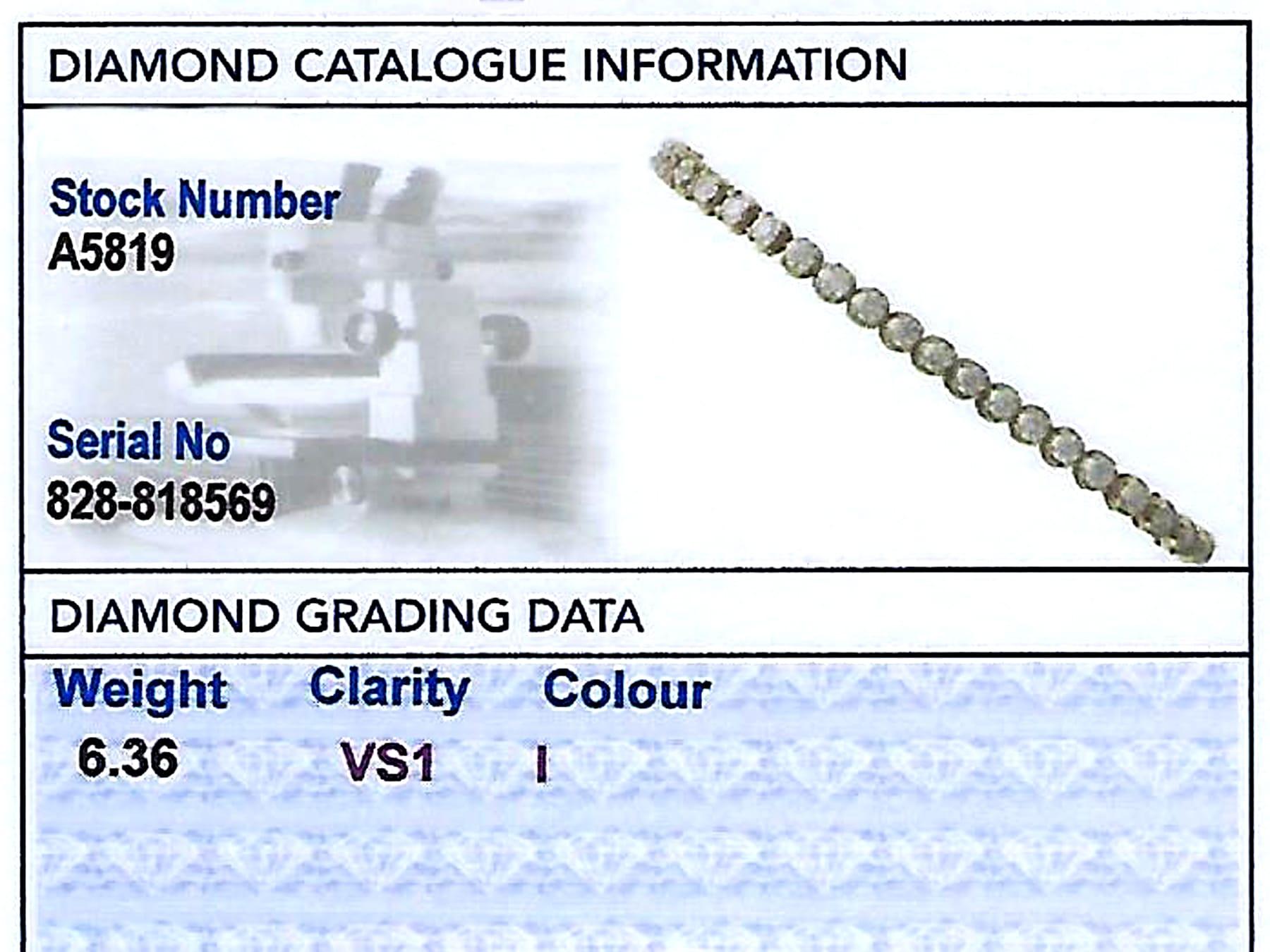Contemporary 6.36 Carat Diamond and Yellow Gold Tennis Bracelet For Sale 2