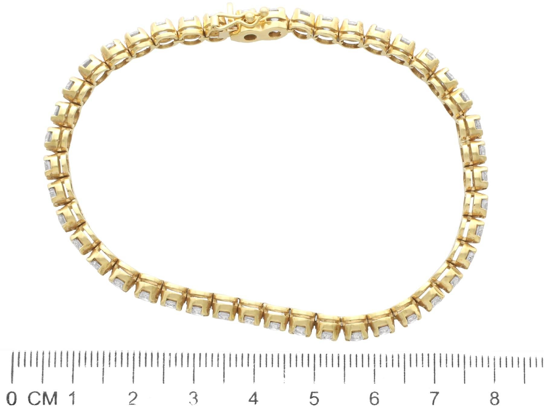 Women's Contemporary 6.36 Carat Diamond and Yellow Gold Tennis Bracelet For Sale