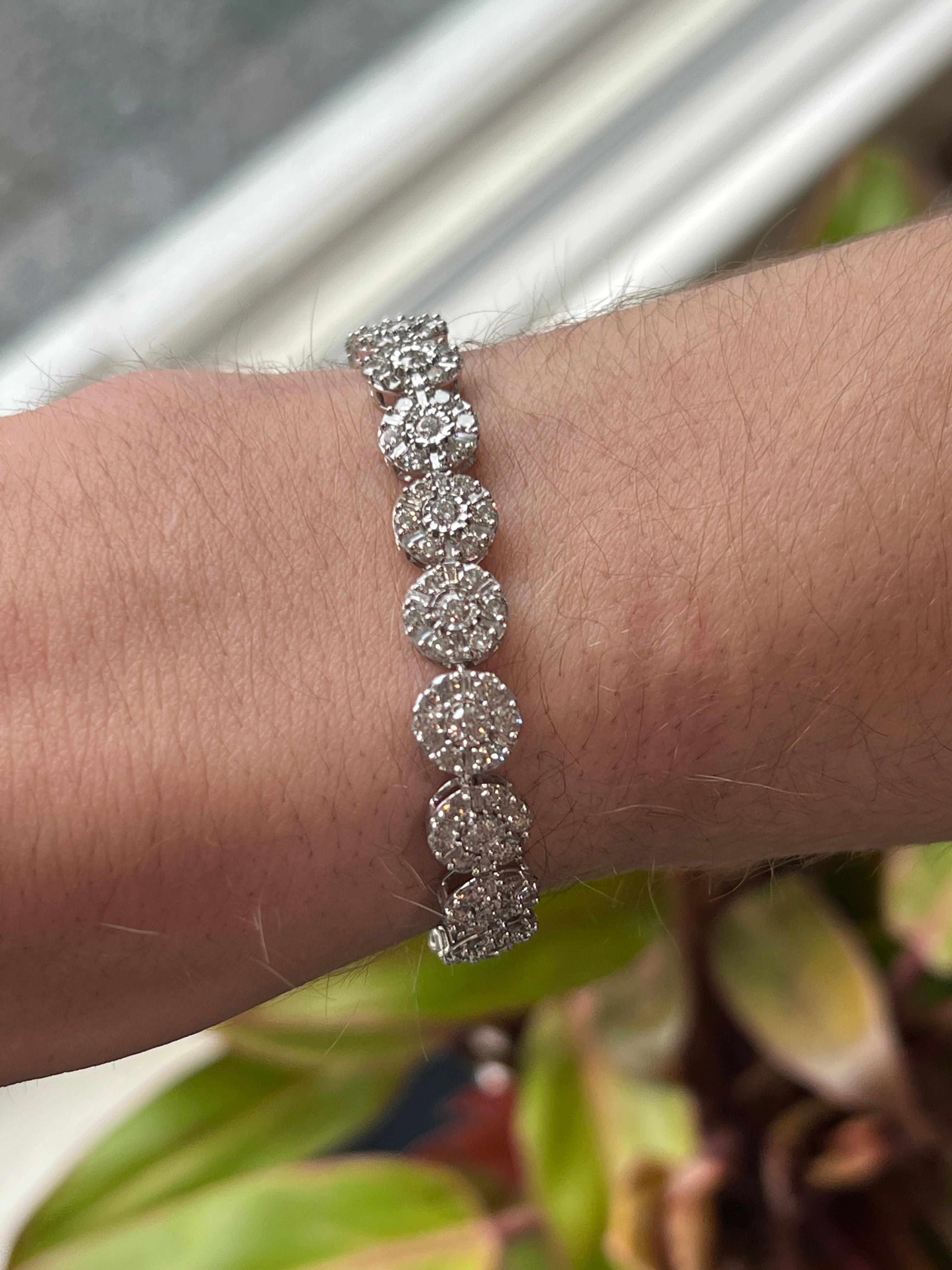 Bracciale a maglie in oro bianco 10k con diamante 6,55 TCW Contemporary In condizioni buone a Towson, MD