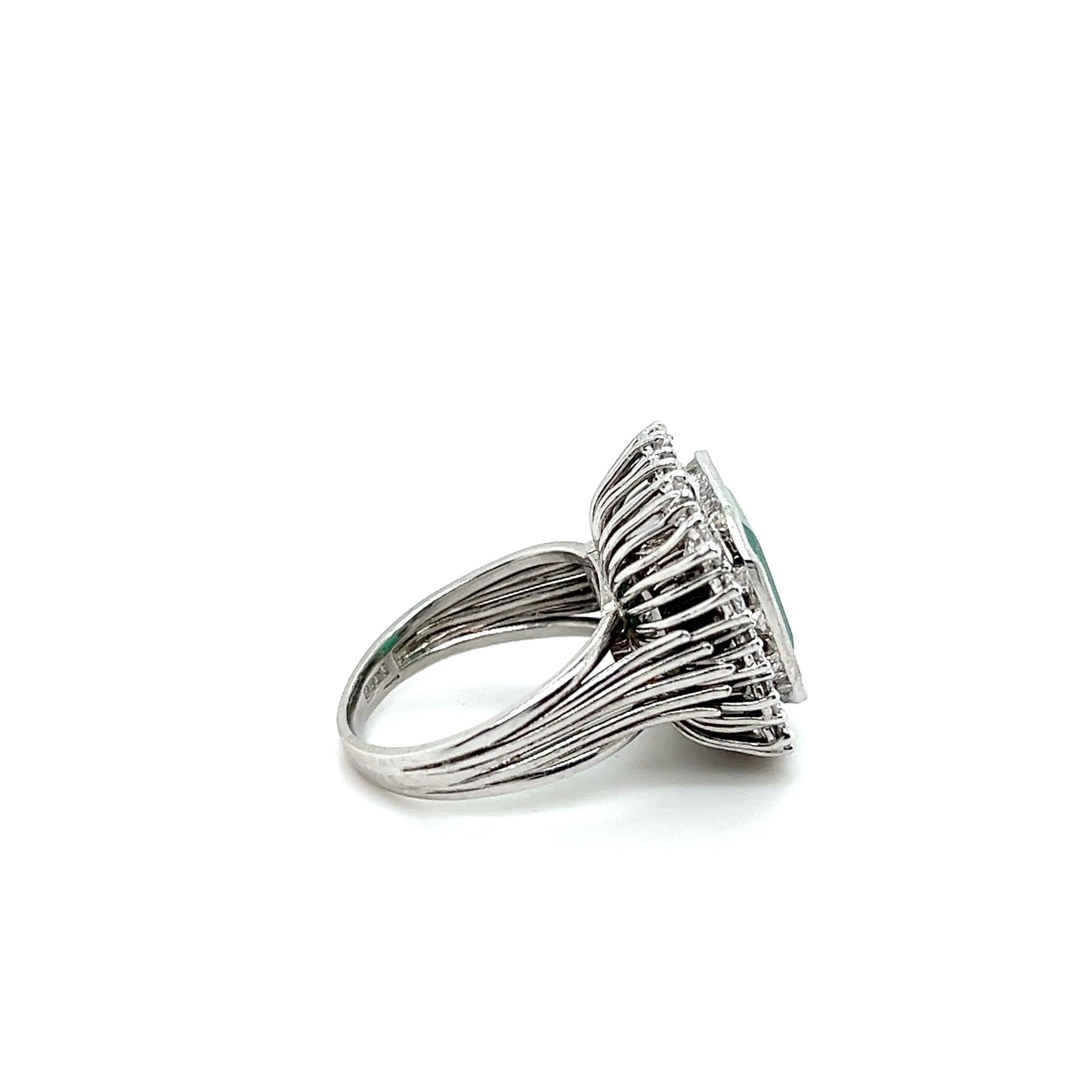 Contemporary 6.79 Carat Emerald & 2.3 TCW Diamond Platinum Cocktail Ring en vente 2