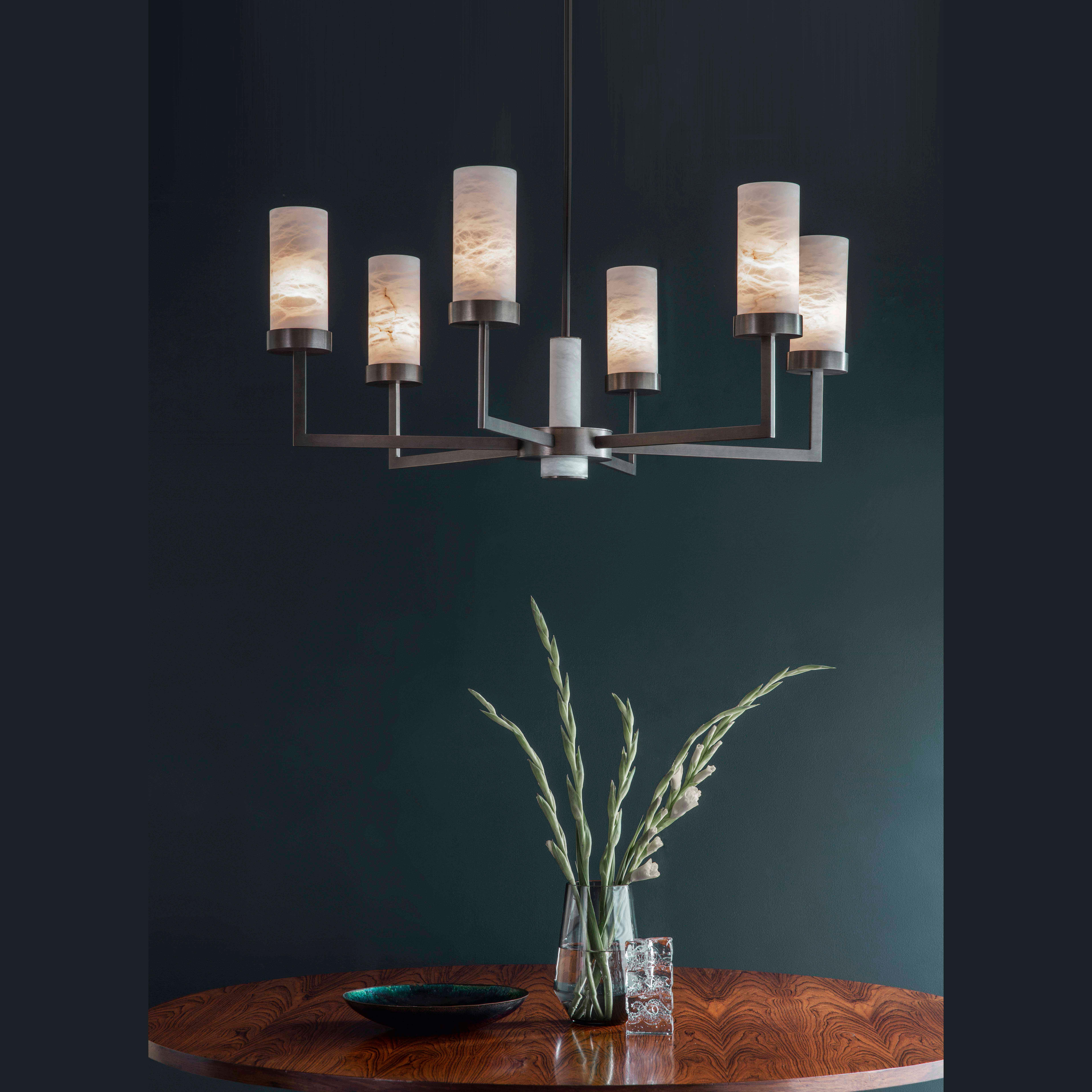 Araña de brújula contemporánea de 6 brazos en alabastro de bronce by Tigermoth Lighting Siglo XXI y contemporáneo en venta