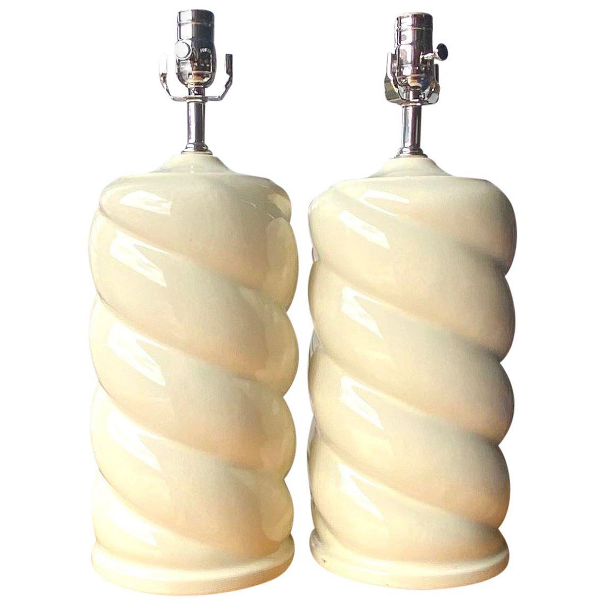 Contemporary 70s Twist Ceramic Lampen - ein Paar im Angebot