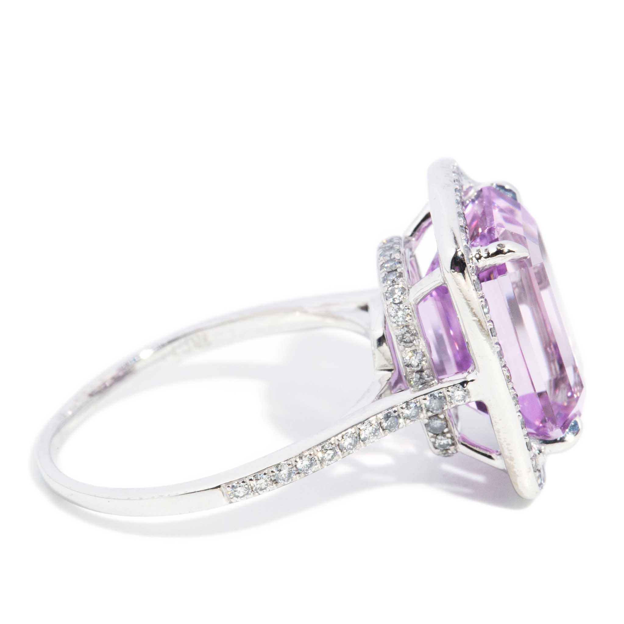 Contemporary 7.18 Carat Kunzite & Diamond Halo Ring 18 Carat White Gold For Sale 2