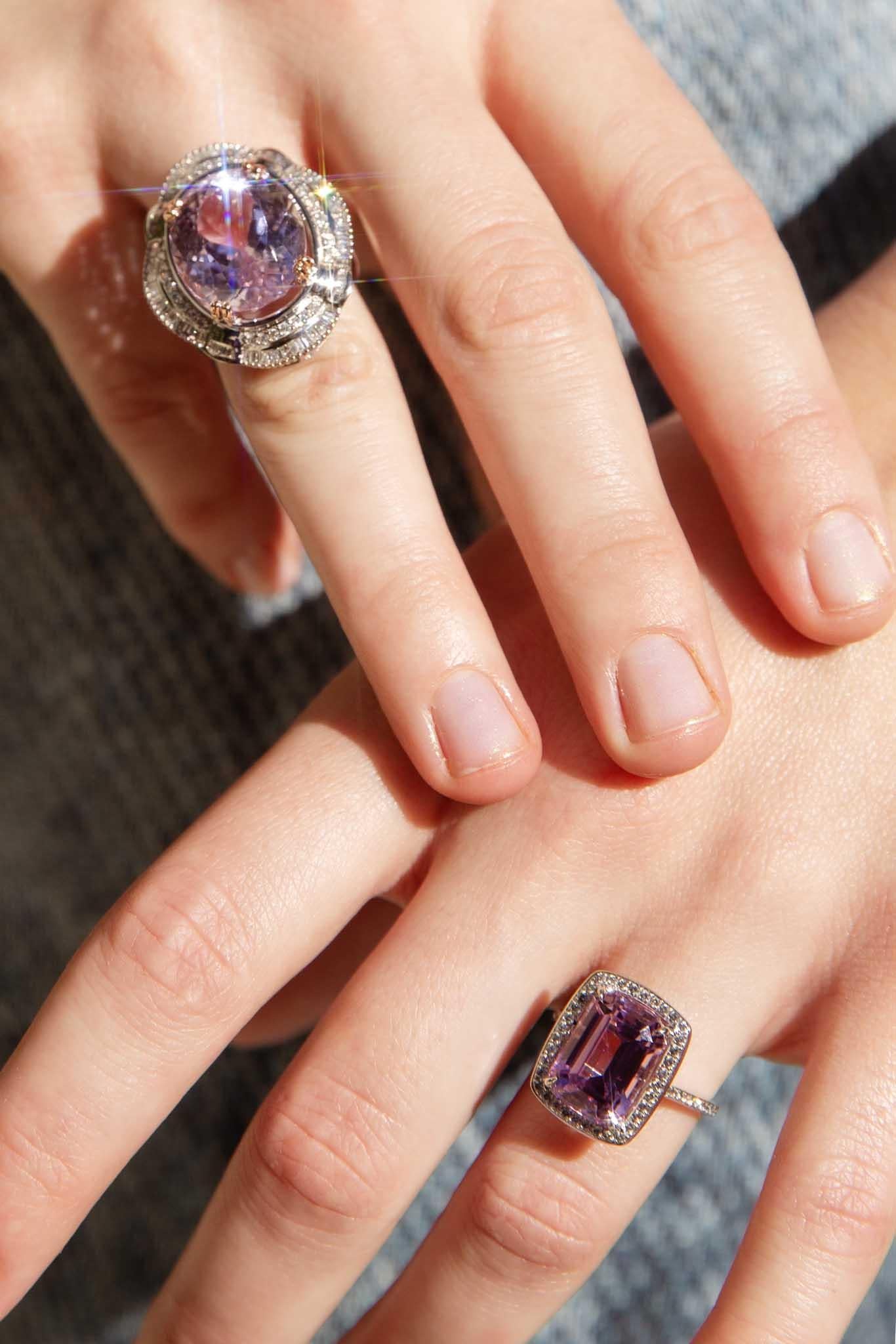 Contemporary 7.18 Carat Kunzite & Diamond Halo Ring 18 Carat White Gold For Sale 3