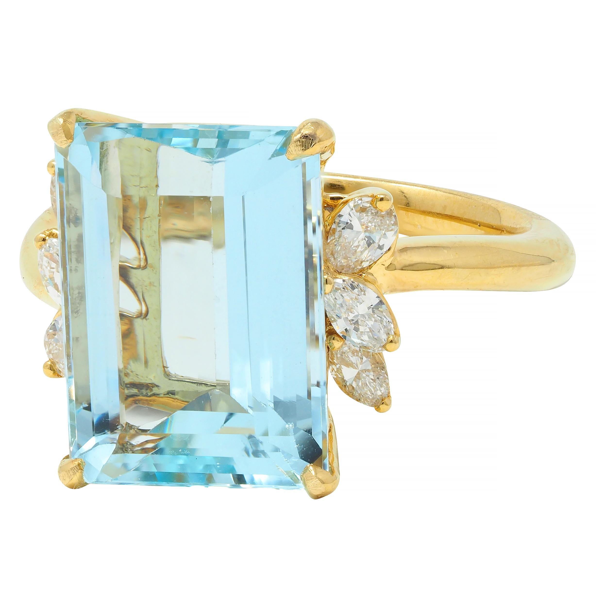 Contemporary 7.27 CTW Aquamarine Diamond 18 Karat Yellow Gold Cocktail Ring For Sale 1