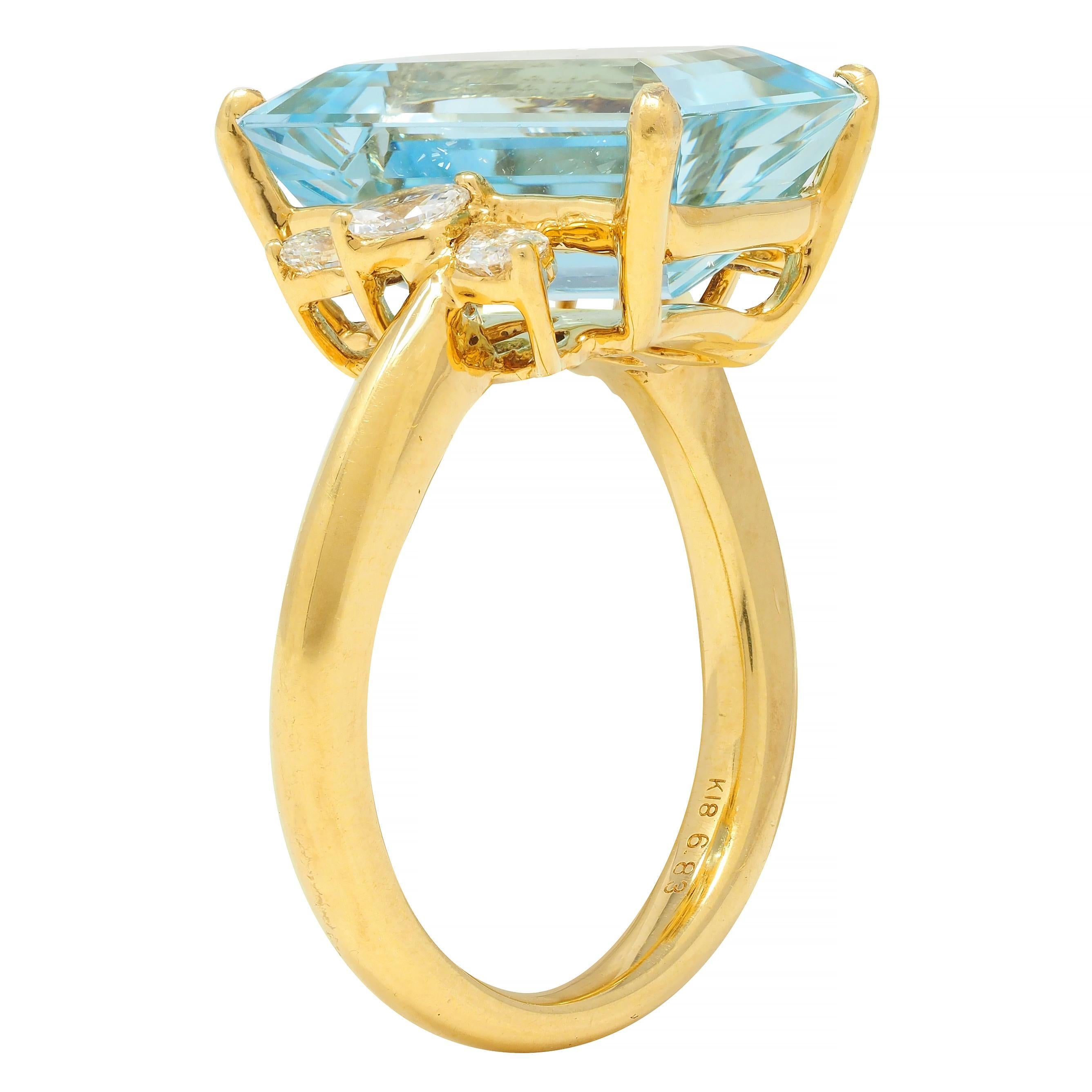 Contemporary 7.27 CTW Aquamarine Diamond 18 Karat Yellow Gold Cocktail Ring For Sale 6
