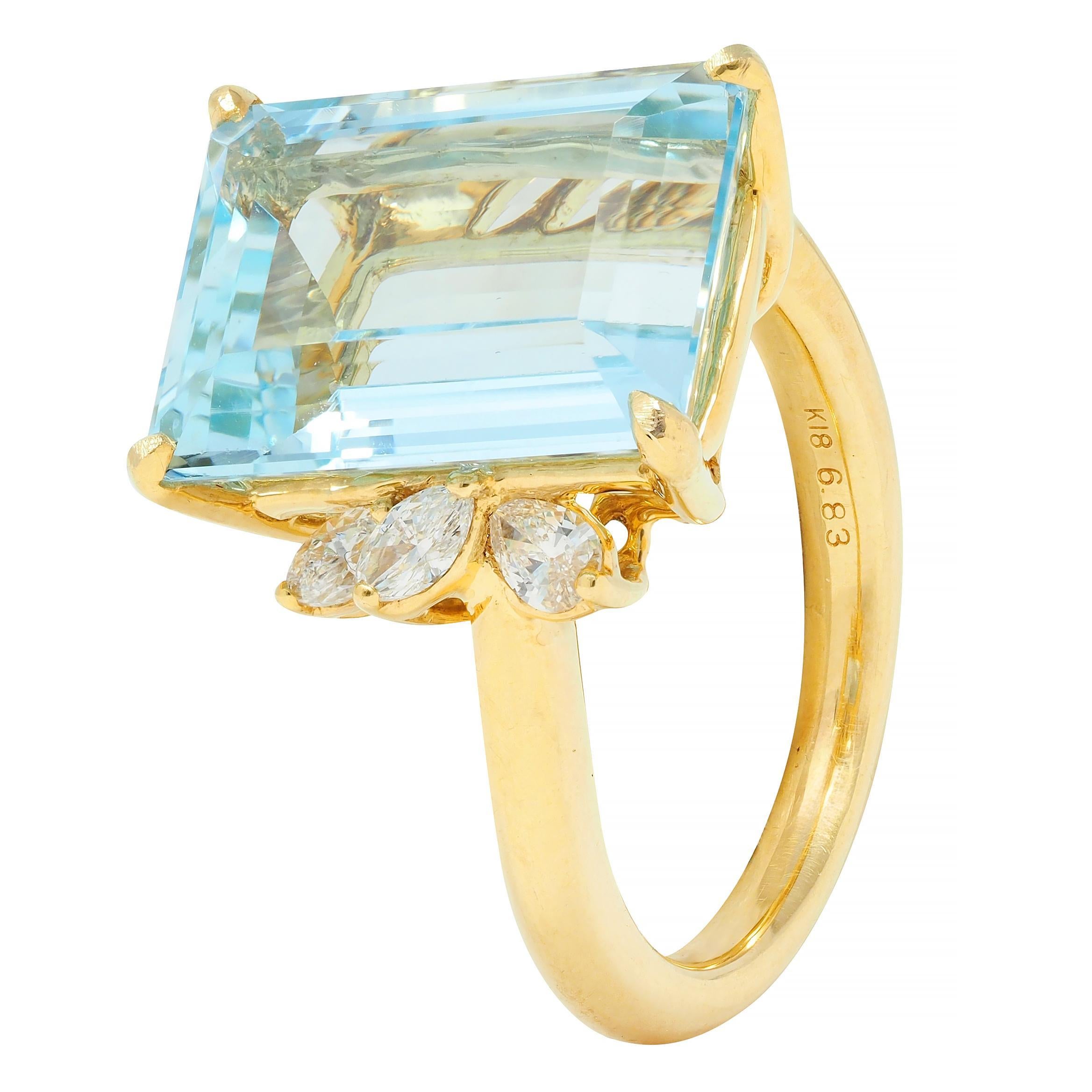 Contemporary 7.27 CTW Aquamarine Diamond 18 Karat Yellow Gold Cocktail Ring For Sale 4