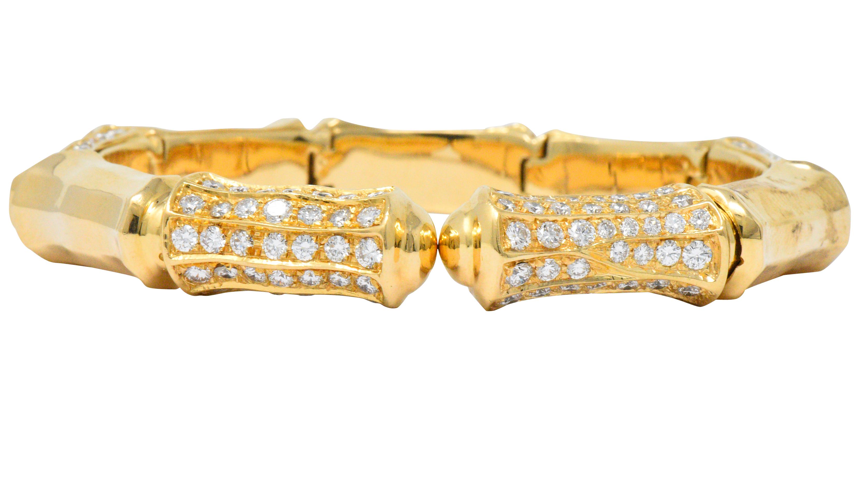 Round Cut Contemporary 7.50 Carat Diamond 18 Karat Gold Flex Bangle Bracelet