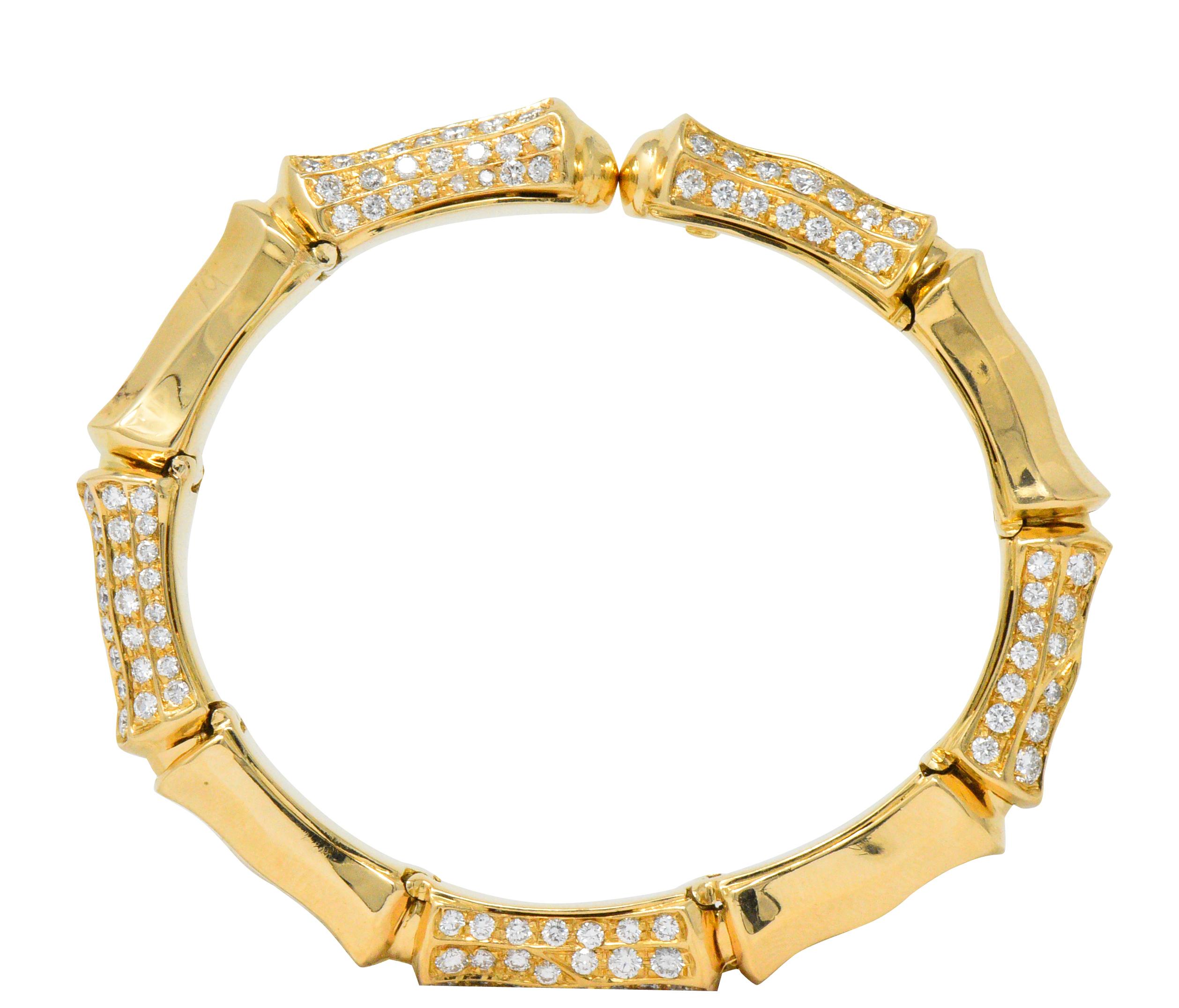 Contemporary 7.50 Carat Diamond 18 Karat Gold Flex Bangle Bracelet In Excellent Condition In Philadelphia, PA