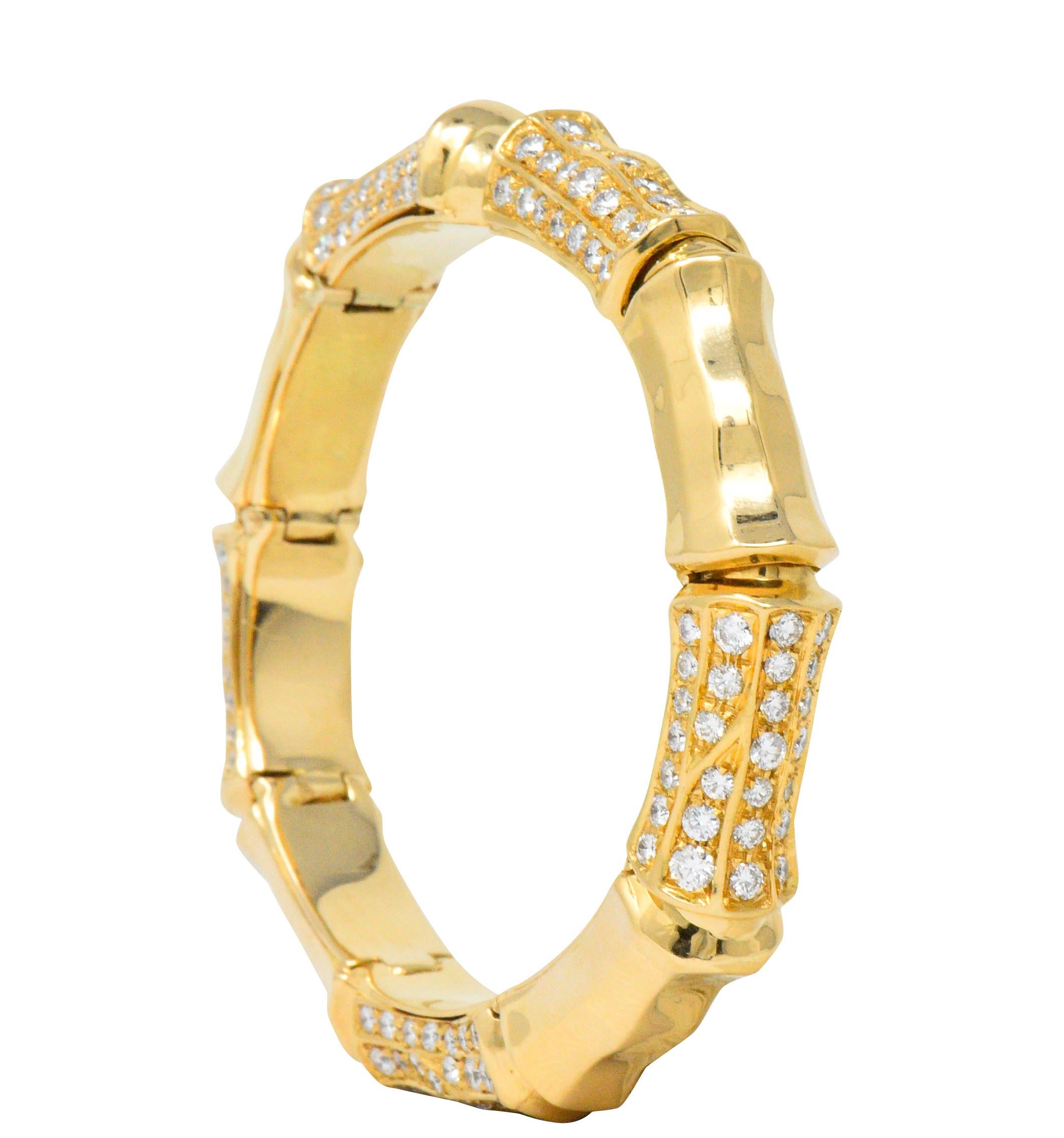 Women's or Men's Contemporary 7.50 Carat Diamond 18 Karat Gold Flex Bangle Bracelet